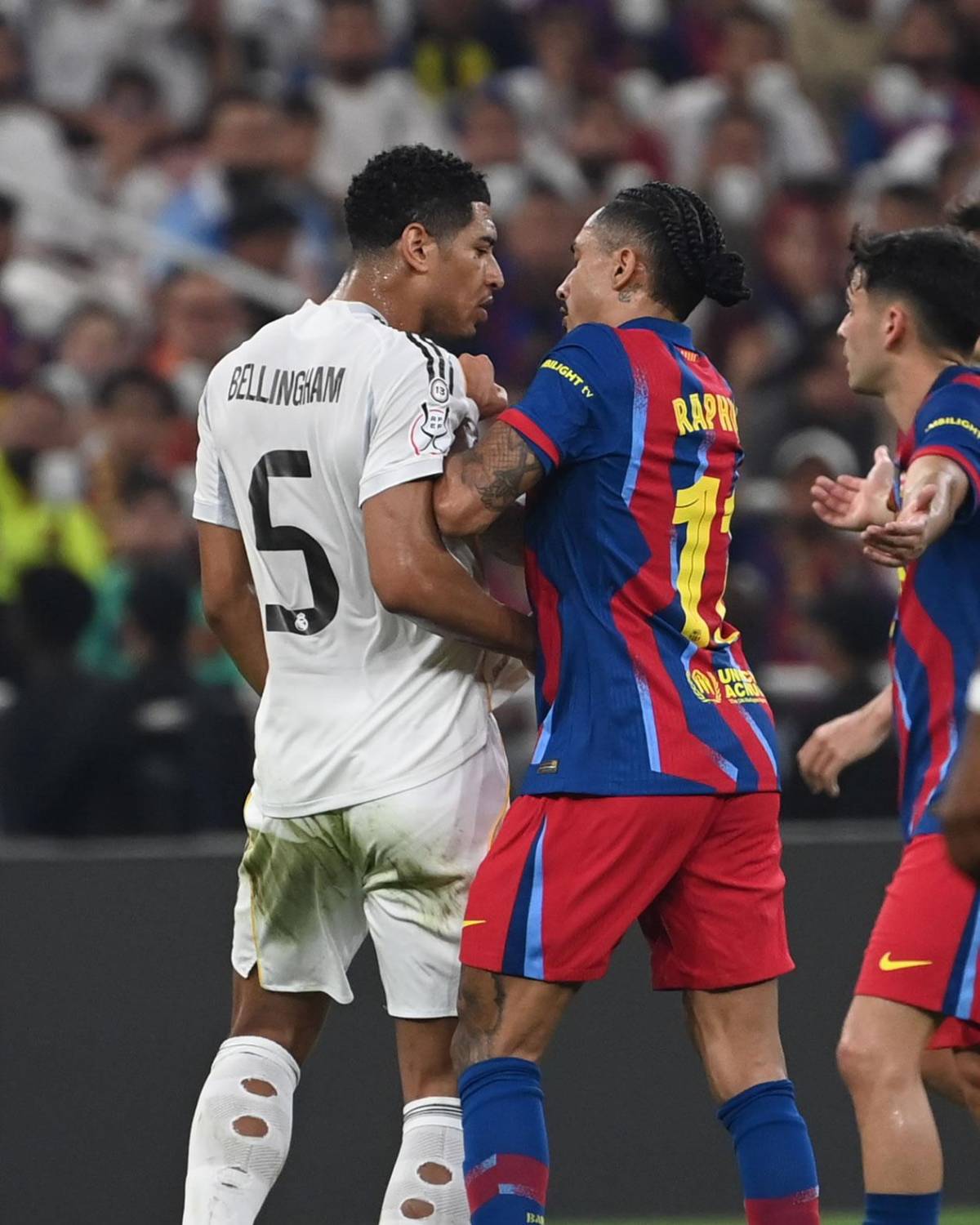 Barcelona festeja la Supercopa, el culpable de derrota del Real Madrid y burla de Raphinha