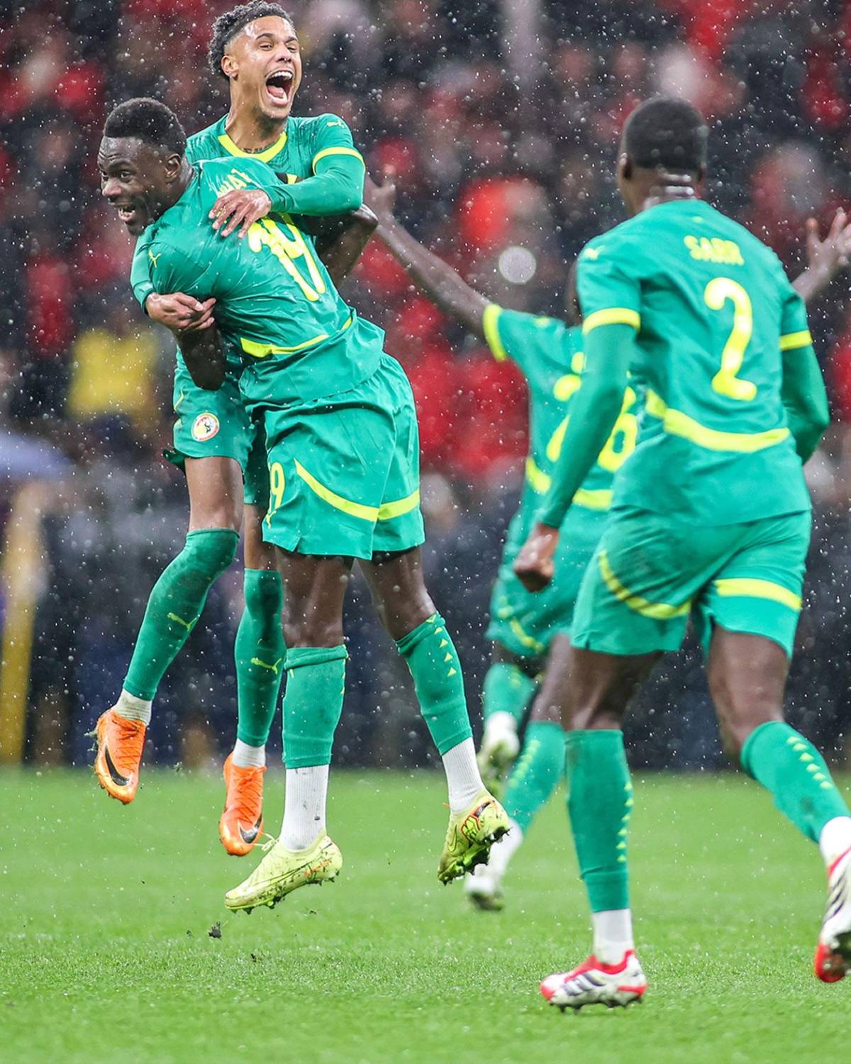 Escándalo Copa África: Senegal se va del campo vs Marruecos, vuelve y es campeón