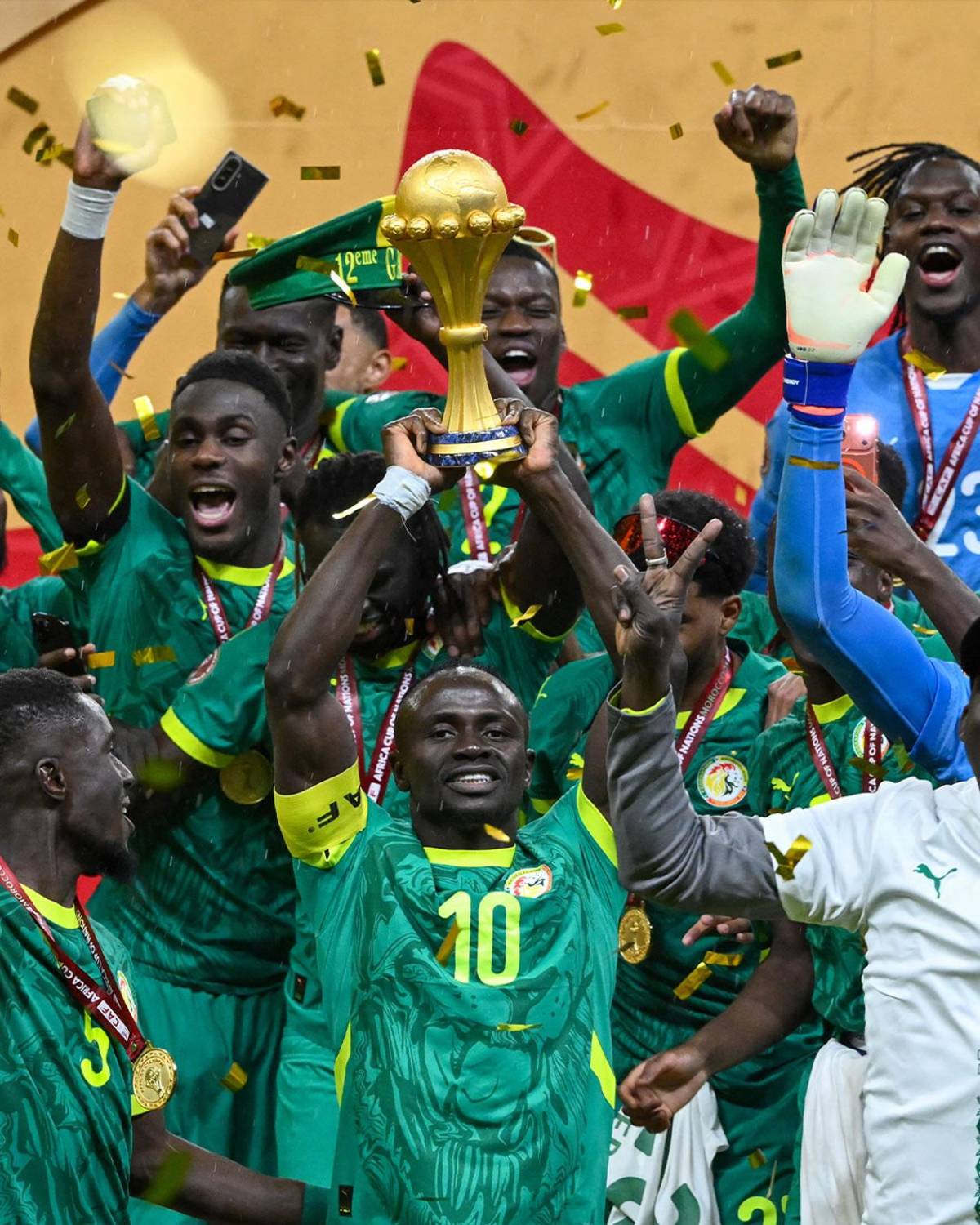 Escándalo Copa África: Senegal se va del campo vs Marruecos, vuelve y es campeón