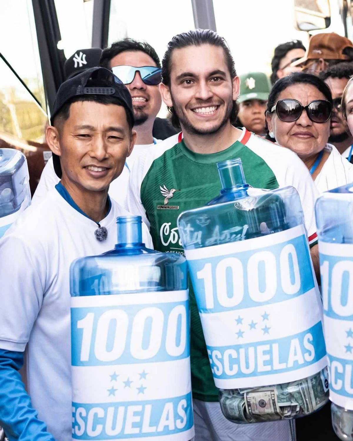 ¡Qué detallazo! El sorprendente regalo de Carlos Espina a Shin Fujiyama en pleno Mundial