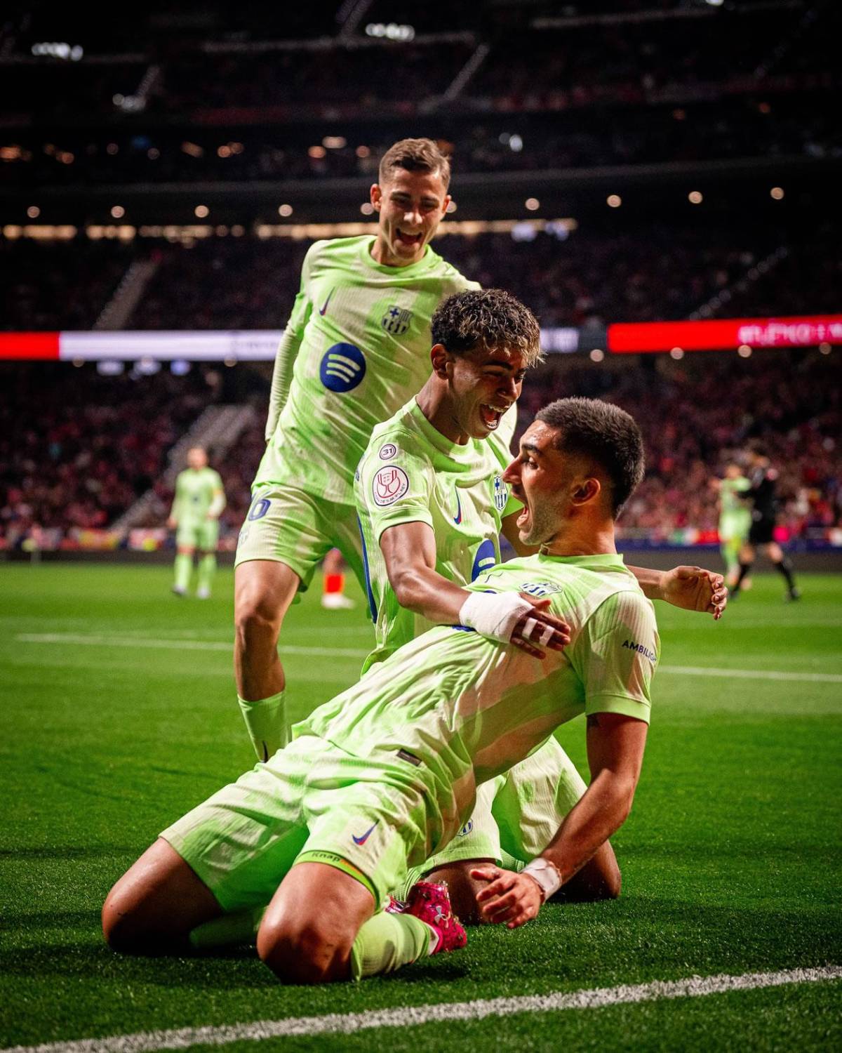 Barcelona festeja, deja dardo, tristeza del Atlético y horrible imagen