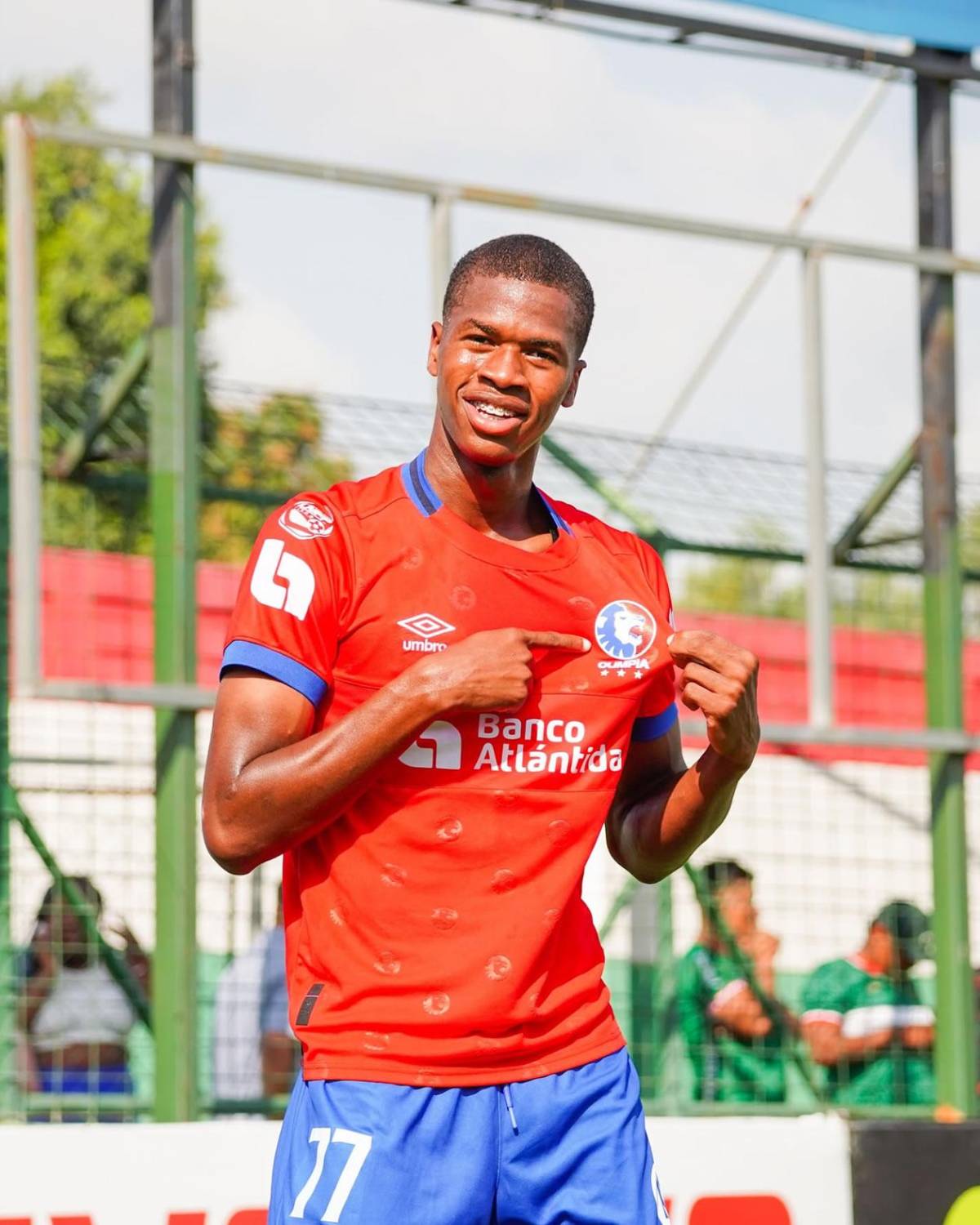 Polémica en triunfo de Marathón, Olimpia lo sufre, bronca de Rubilio y festejo en el Yankel