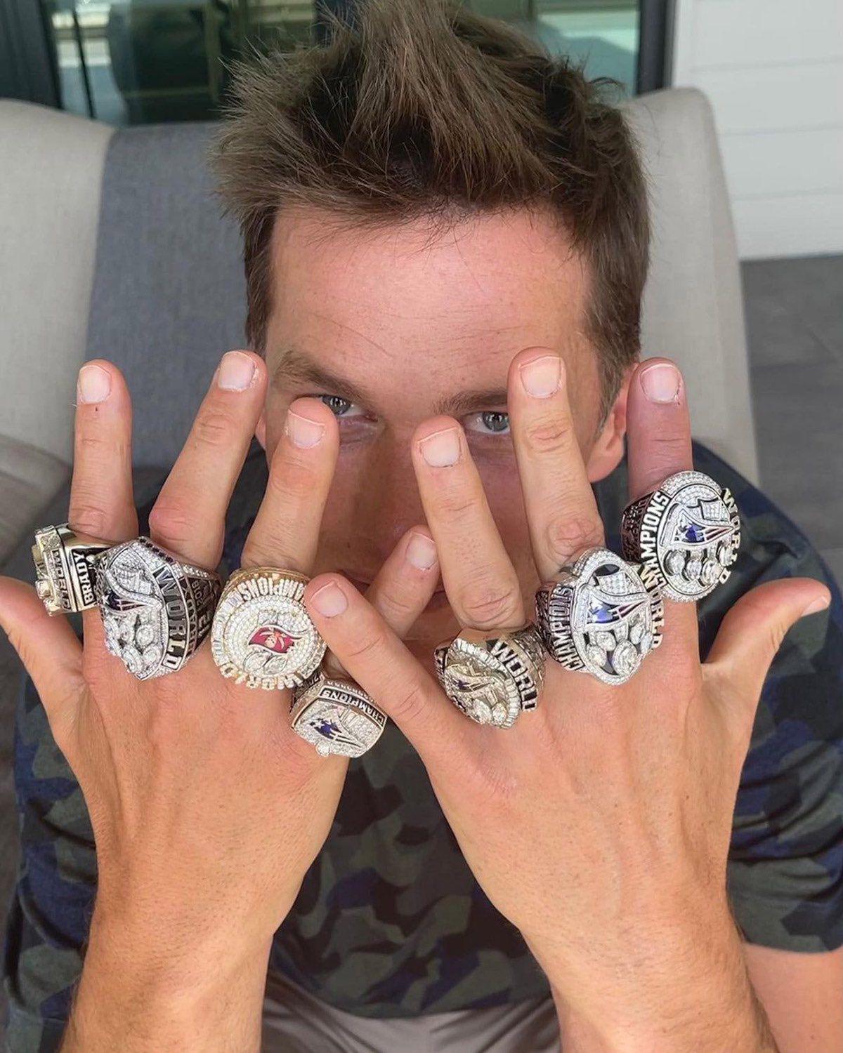 Tom Brady ha ganado 7 anillos de campeón de la NFL, algo que ningún equipo ha logrado.