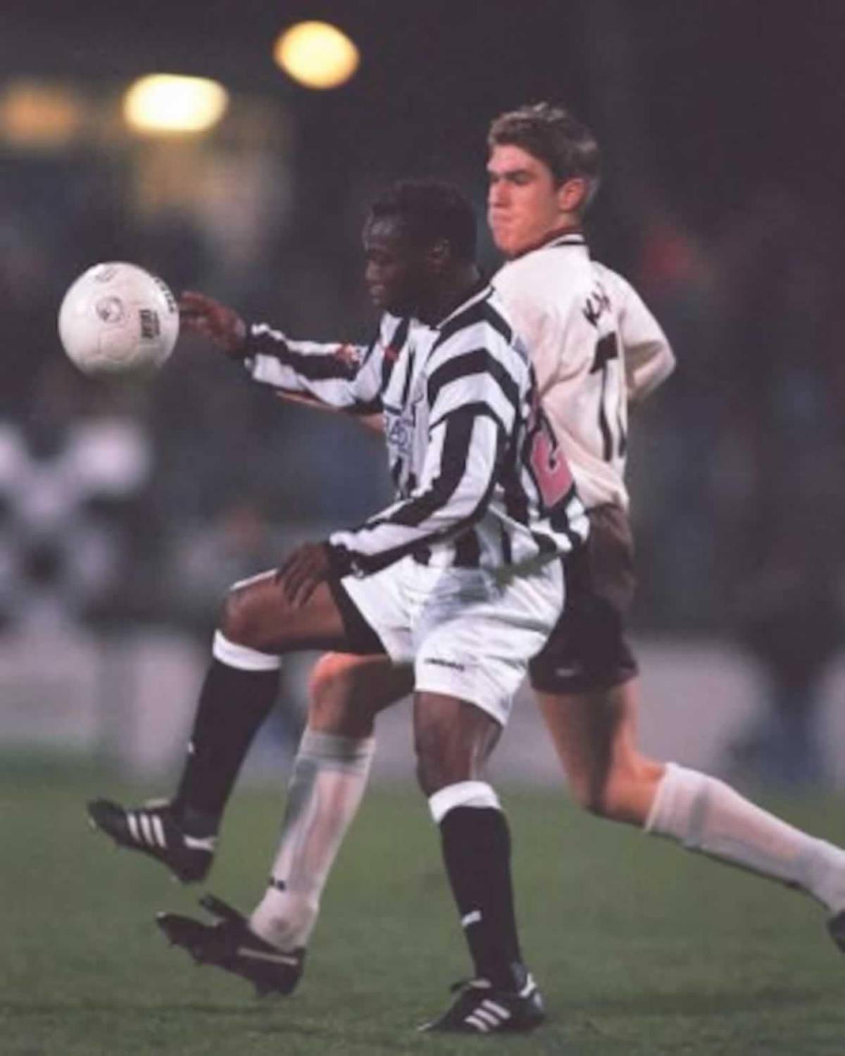 Futbolistas hondureños y extranjeros en la ruina tras dejar el fútbol por alcohol y mujeres