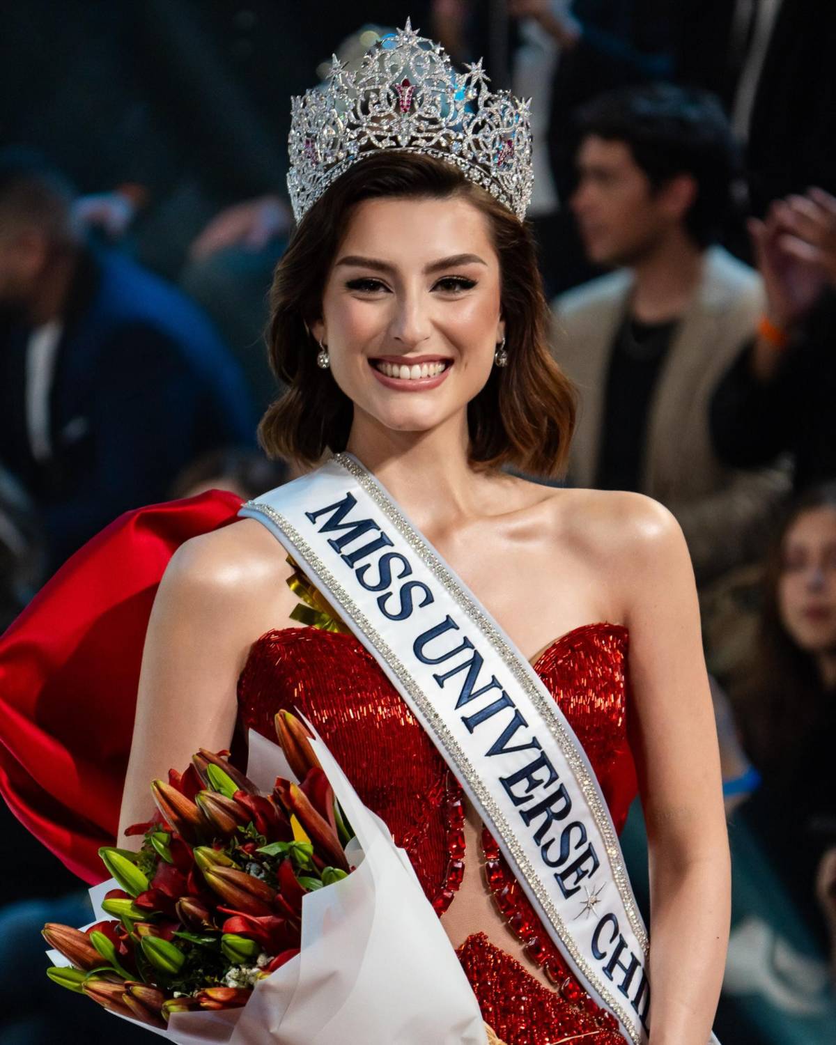 Ella es Dominga López, la bellísima Miss Universo Chile 2026