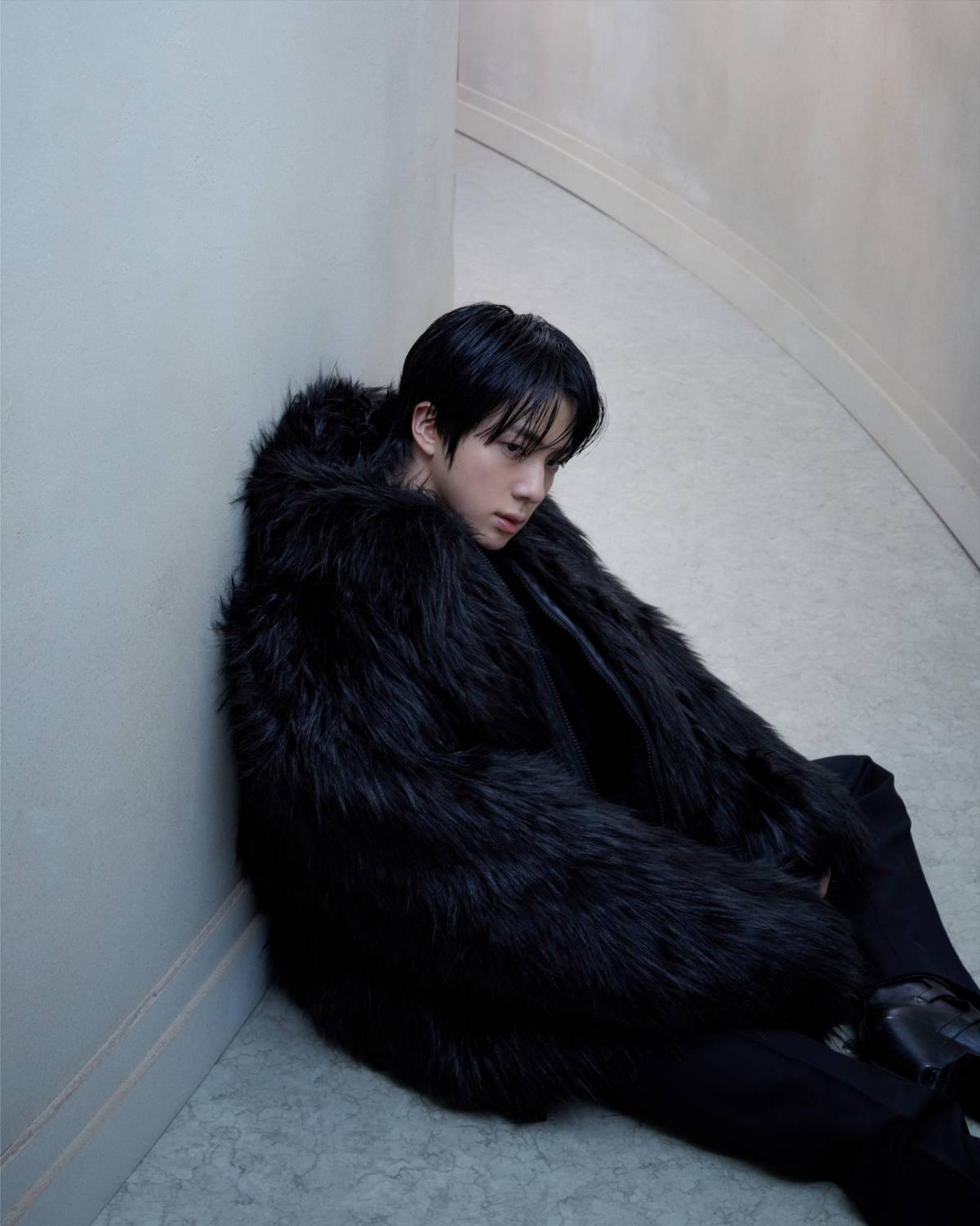 Jin de BTS: nuevas sesiones de fotos y detalles de su próximo disco