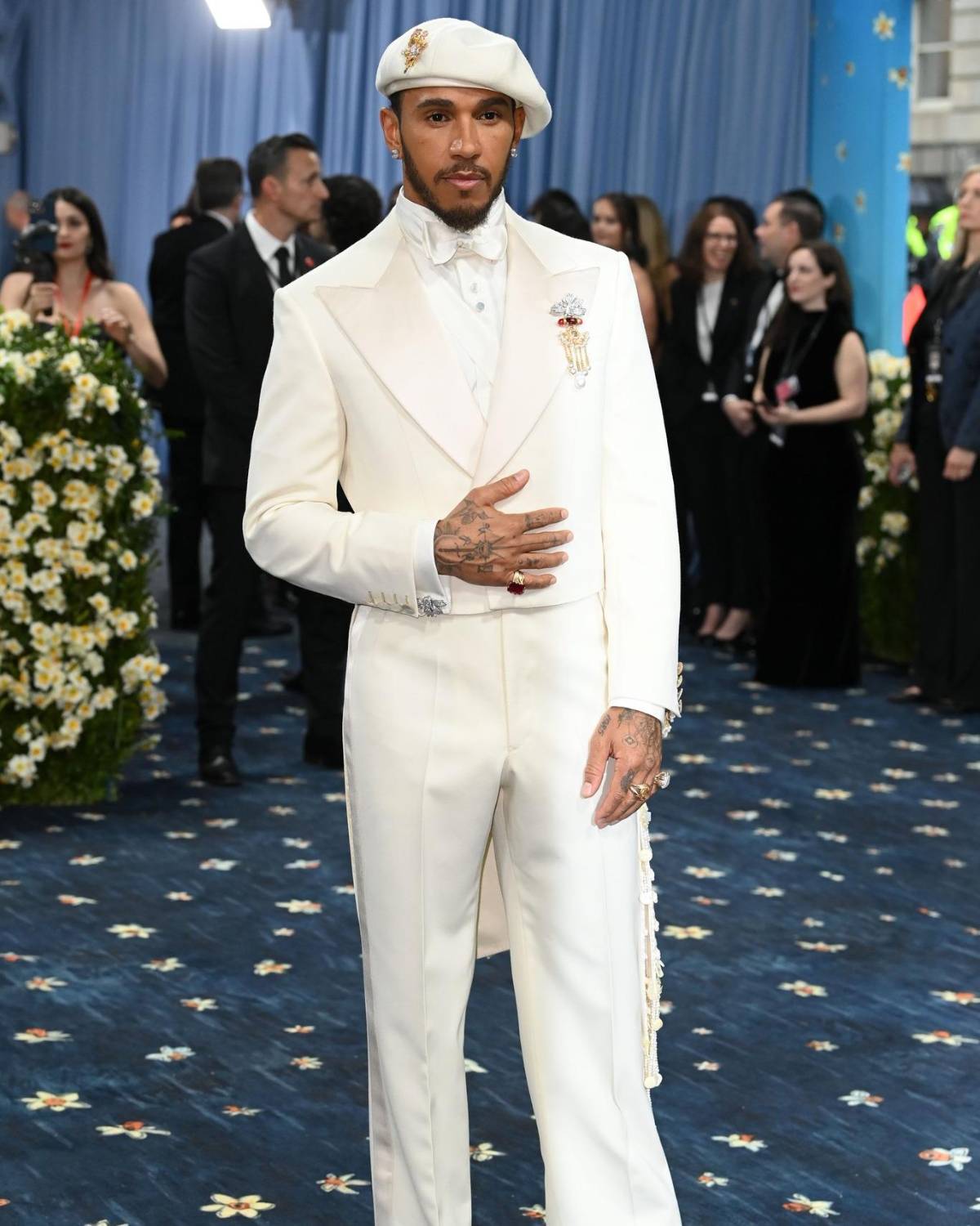 Las estrellas brillan en la alfombra azul de la Met Gala 2025