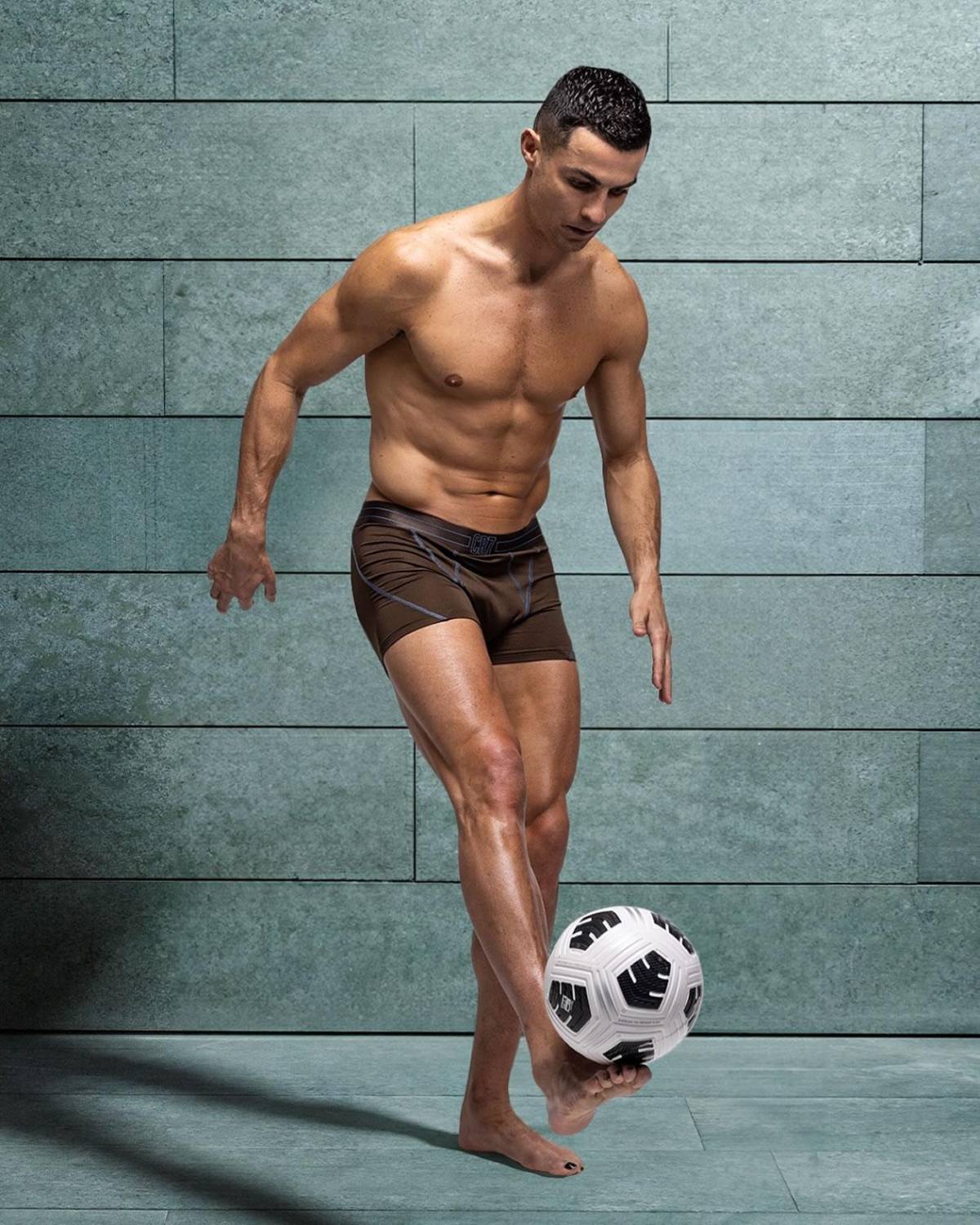 Cristiano Ronaldo impacta con inquietante foto de su físico a sus casi 41 años
