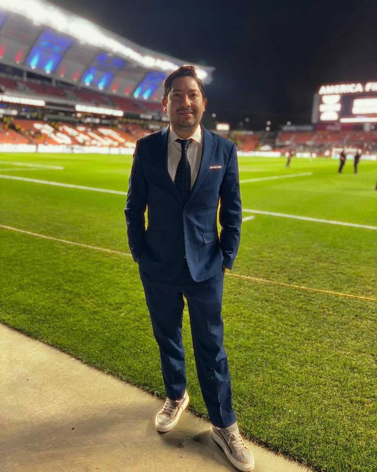 Famoso reportero de TUDN es detenido por hombres armados en Sudáfrica y está en prisión