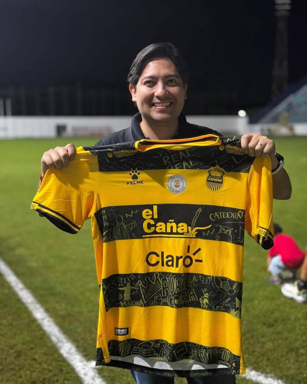 Famoso reportero de TUDN es detenido por hombres armados en Sudáfrica y está en prisión