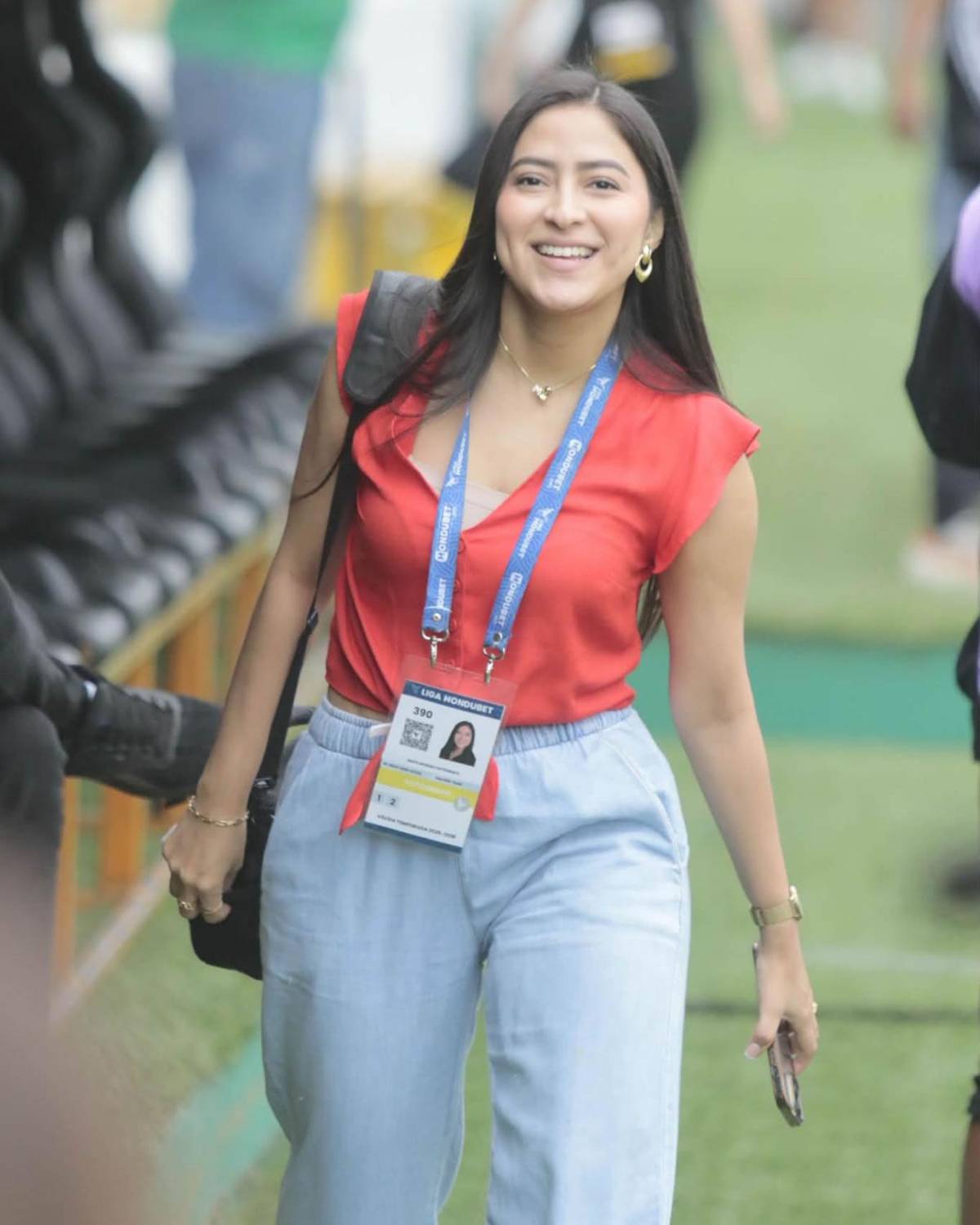 Bronca del Real España vs Motagua, agresión, estreno de goleadores y bellas chicas