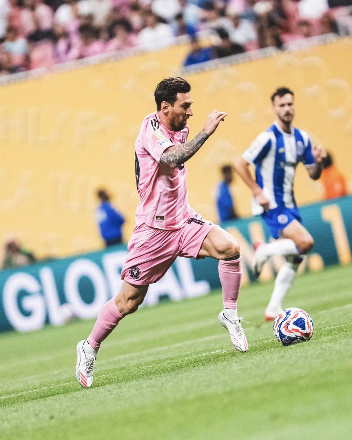 Messi hace sufrir a amigo de Cristiano Ronaldo con golazo, nuevo festejo y esto hizo Antonela