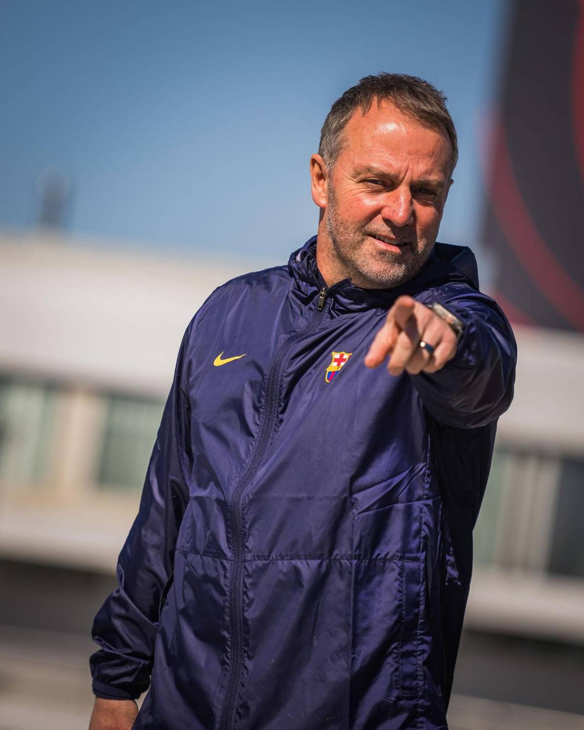 Flick no lo quiere ver ni en entrenamientos y le pide al Barcelona que lo venda o regale