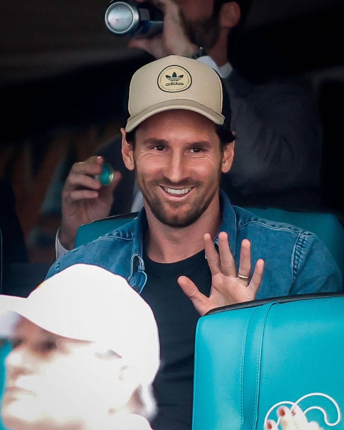 Messi cautiva en juego de Djokovic y le hace inolvidable regalo al tenista