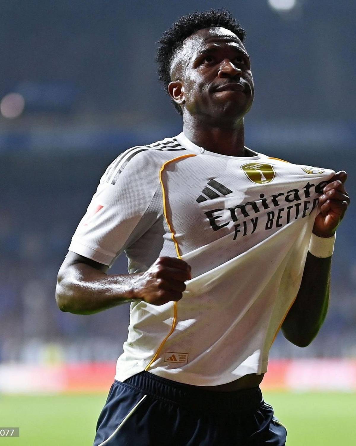 Mbappé calló a Vinicius, que hizo feo gesto al Oviedo y figura del Real Madrid enojado con Xabi