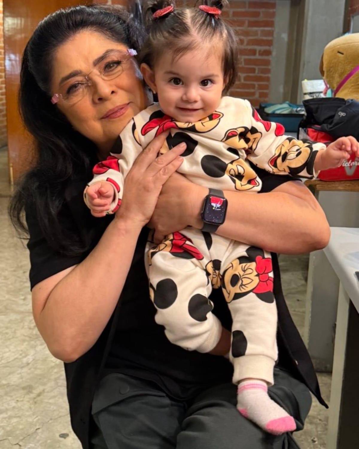 ¿Victoria Ruffo en silla de ruedas? La actriz actualiza su estado de salud
