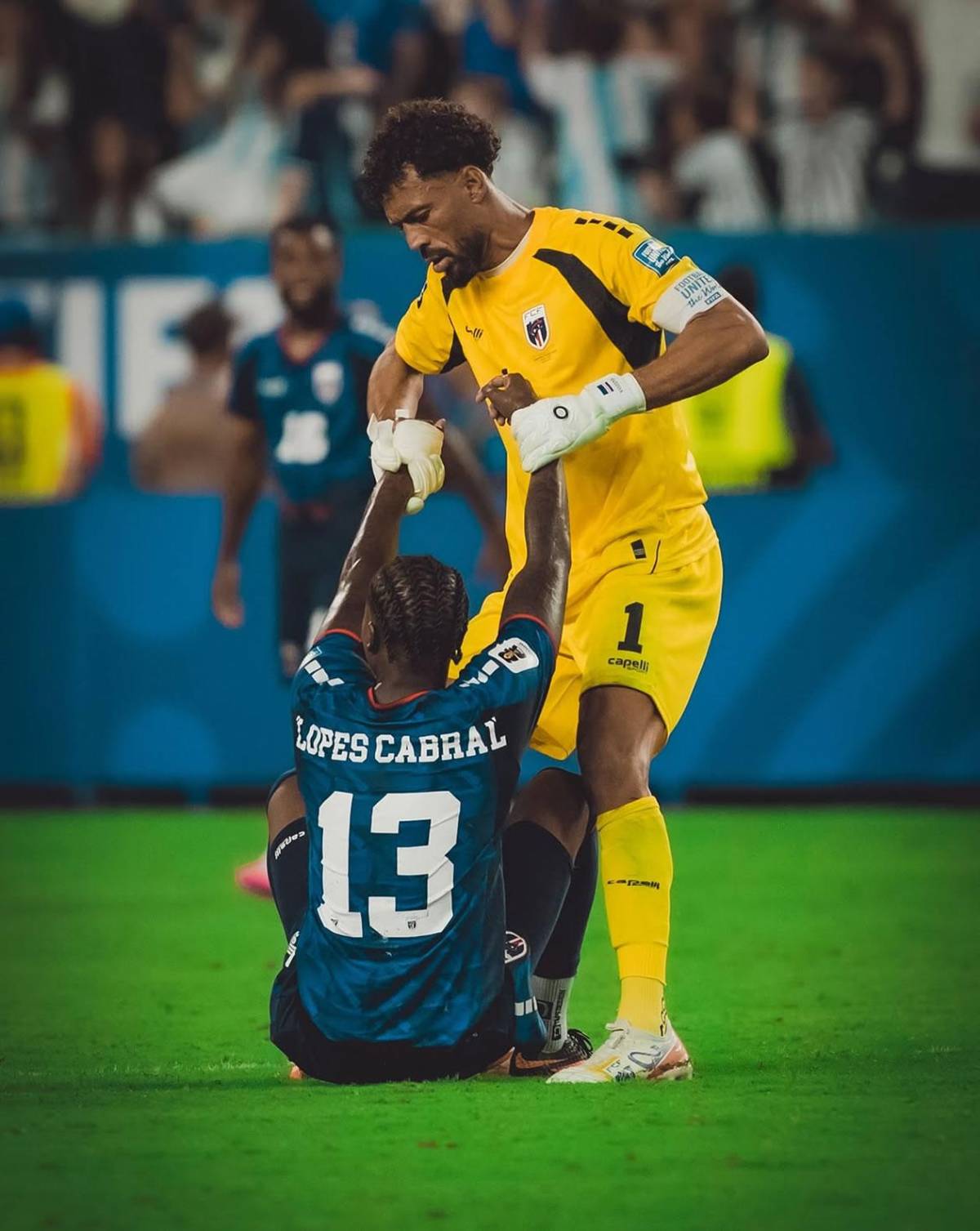 Vozinha ya es número uno tras su Mundial y supera a grandes porteros: ¿Compañero de Messi?
