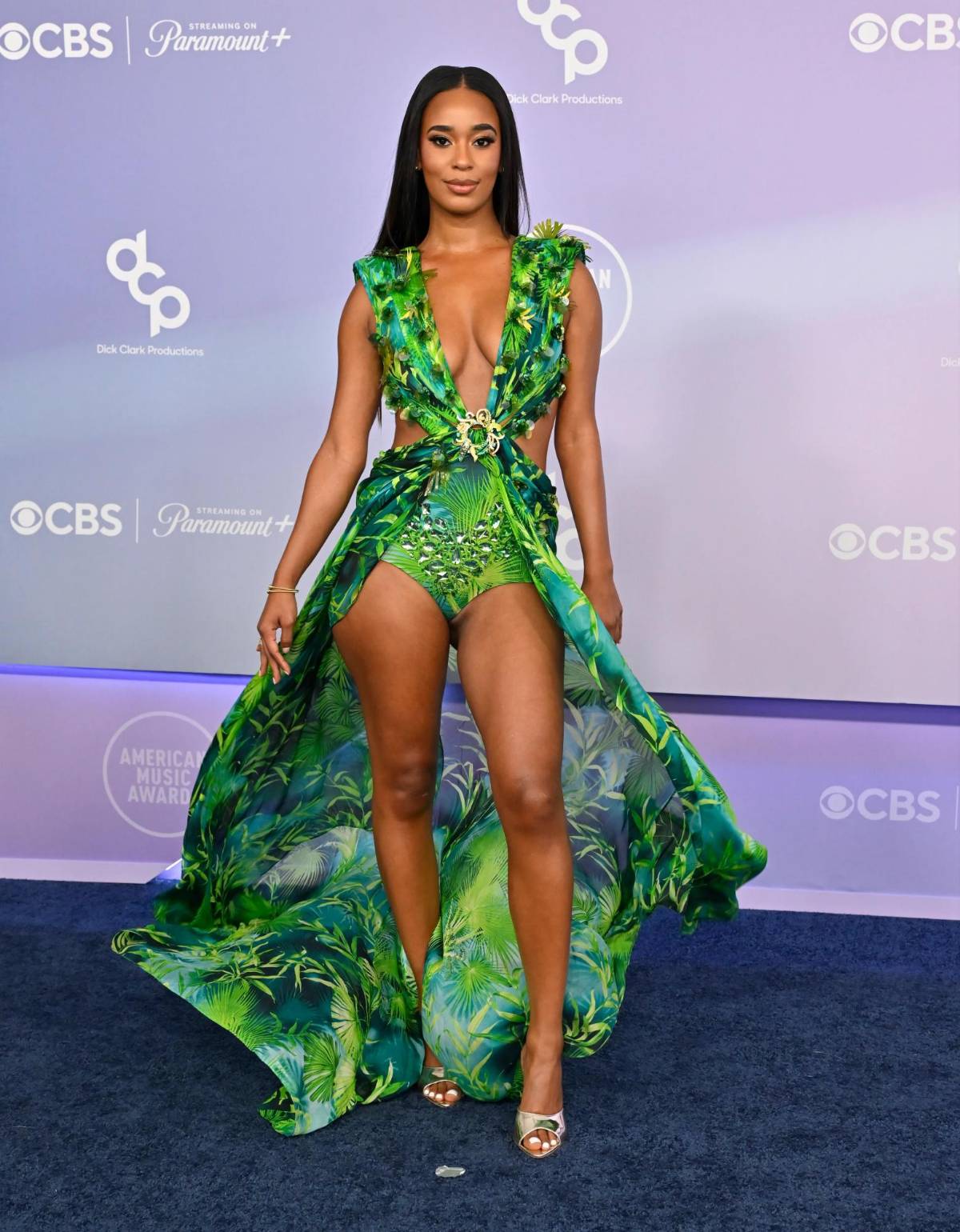 Así lucen las estrellas en la alfombra de los American Music Awards 2026