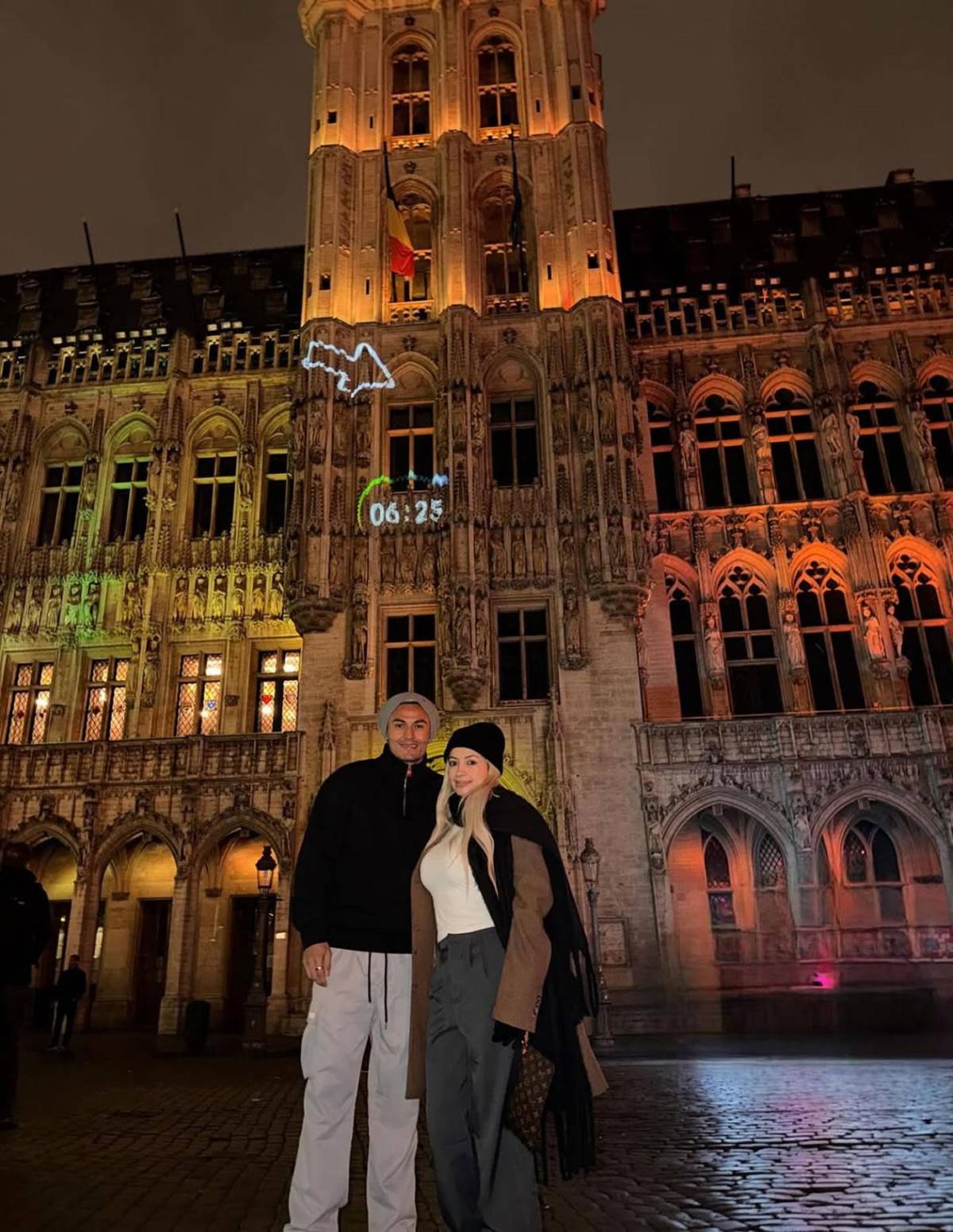 'Barbie' hondureña deslumbra en Europa con legionario: Champions en el Bernabéu