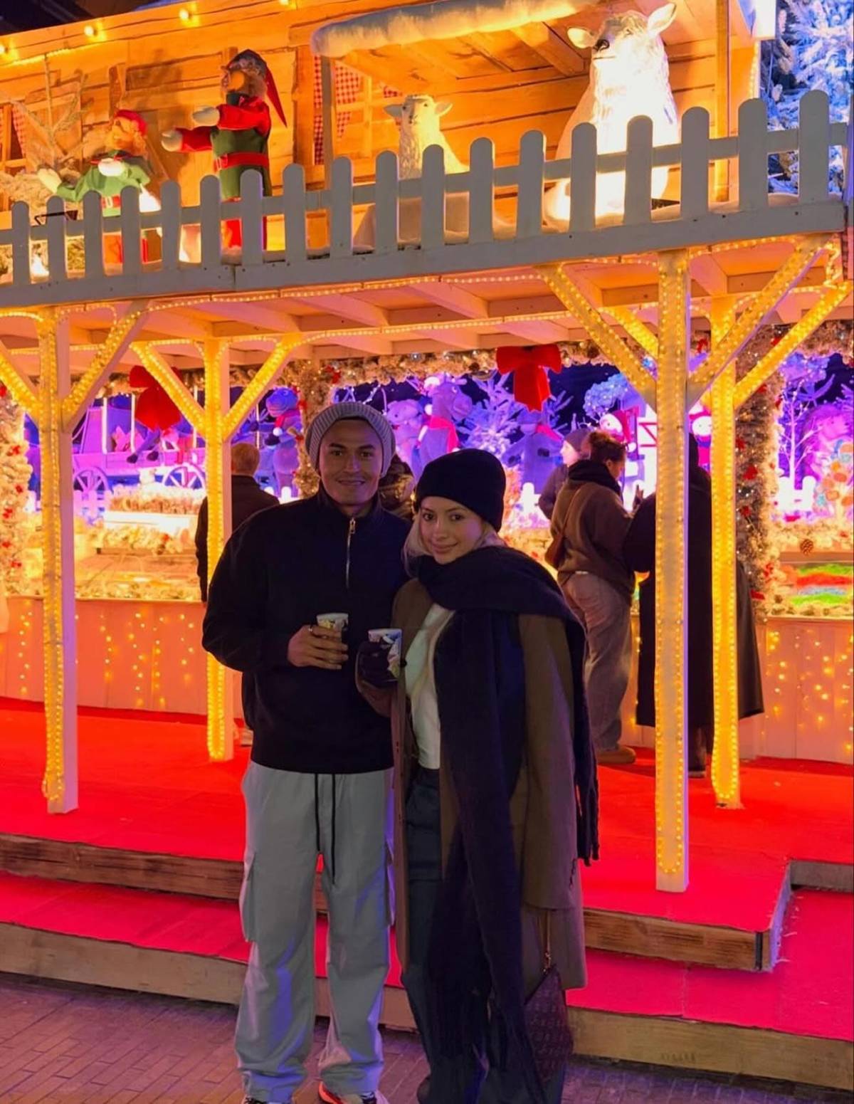 'Barbie' hondureña deslumbra en Europa con legionario: Champions en el Bernabéu