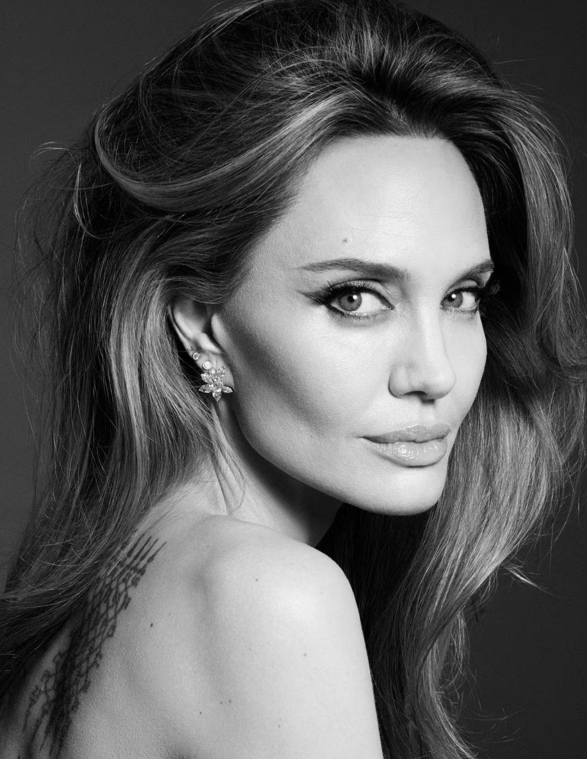 Angelina Jolie no ha salido con nadie desde su divorcio, hace 10 años