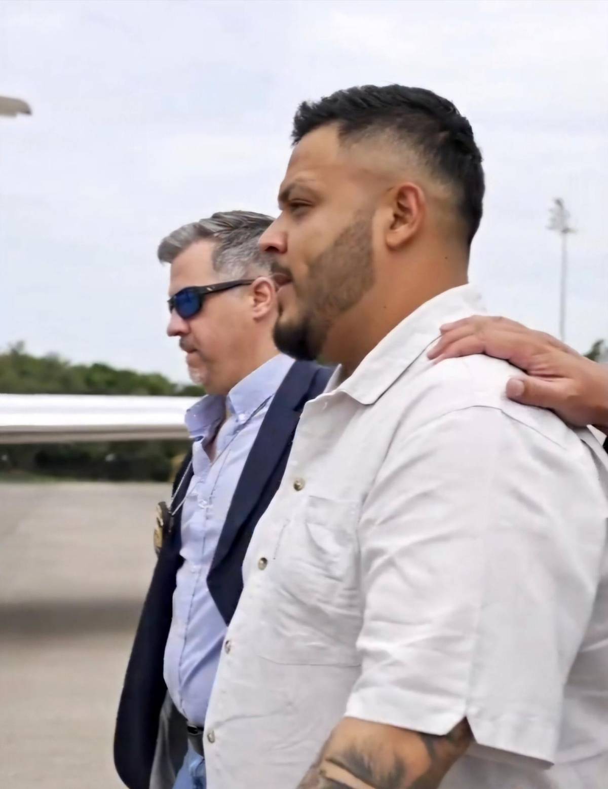 Bukele desmiente torturas a Ábrego García y divulga imágenes de su reclusión