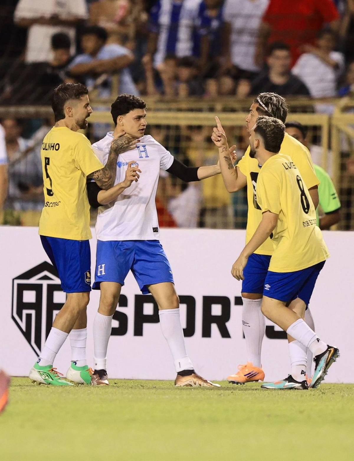 Tiktokers Honduras sufre vs Brasil, bronca, agresión a Shin y Milagro se roba show ante Supremo
