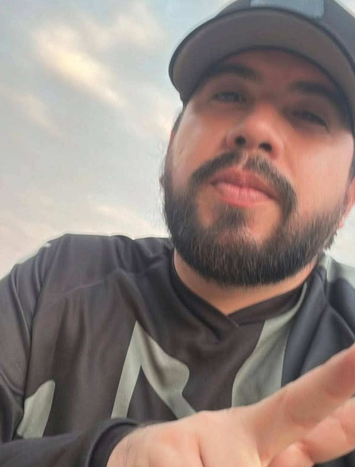 Sicario mata a balazos al influencer El Piturris en su negocio