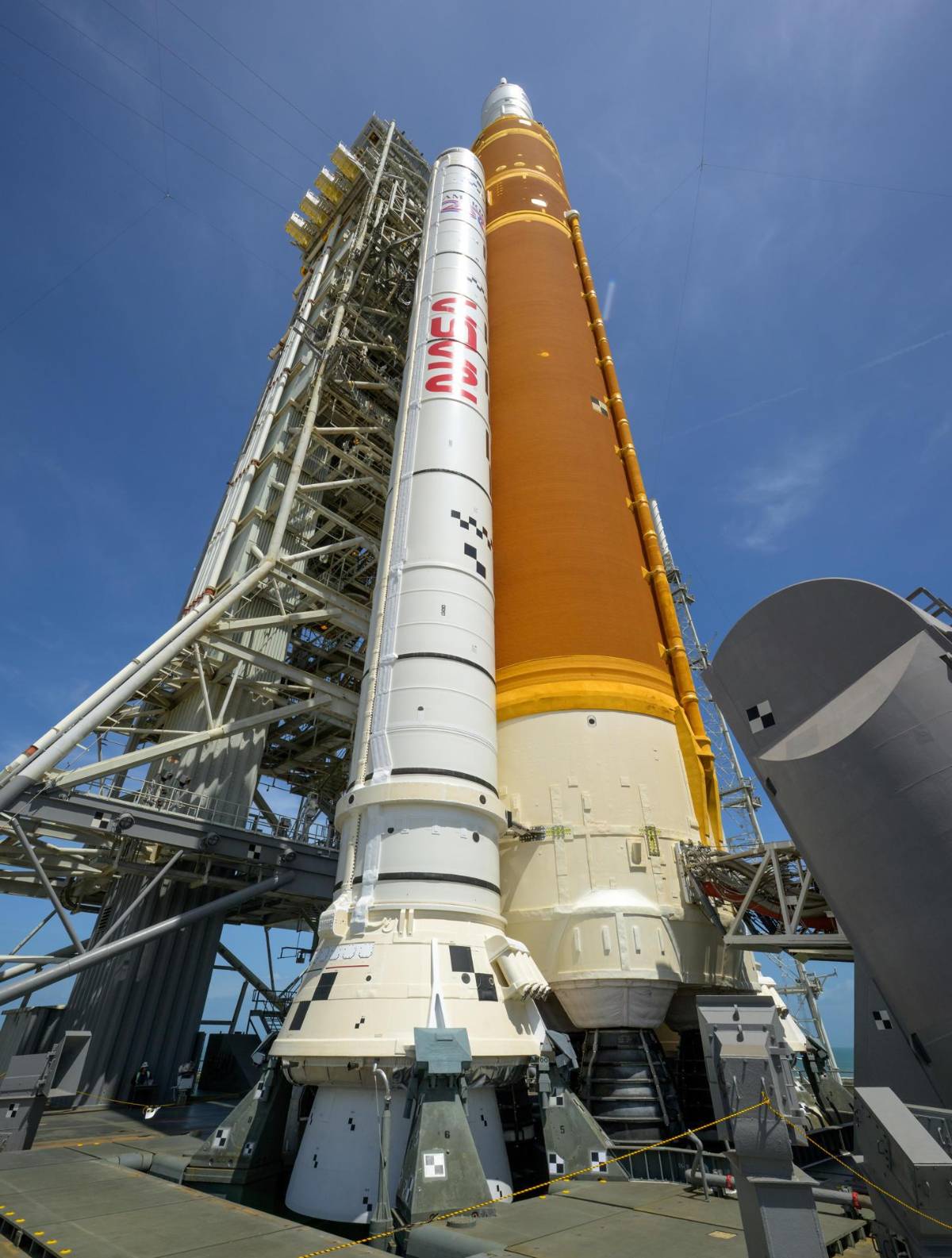 Más de 5 millones de personas viajan con Artemis II rumbo a la Luna