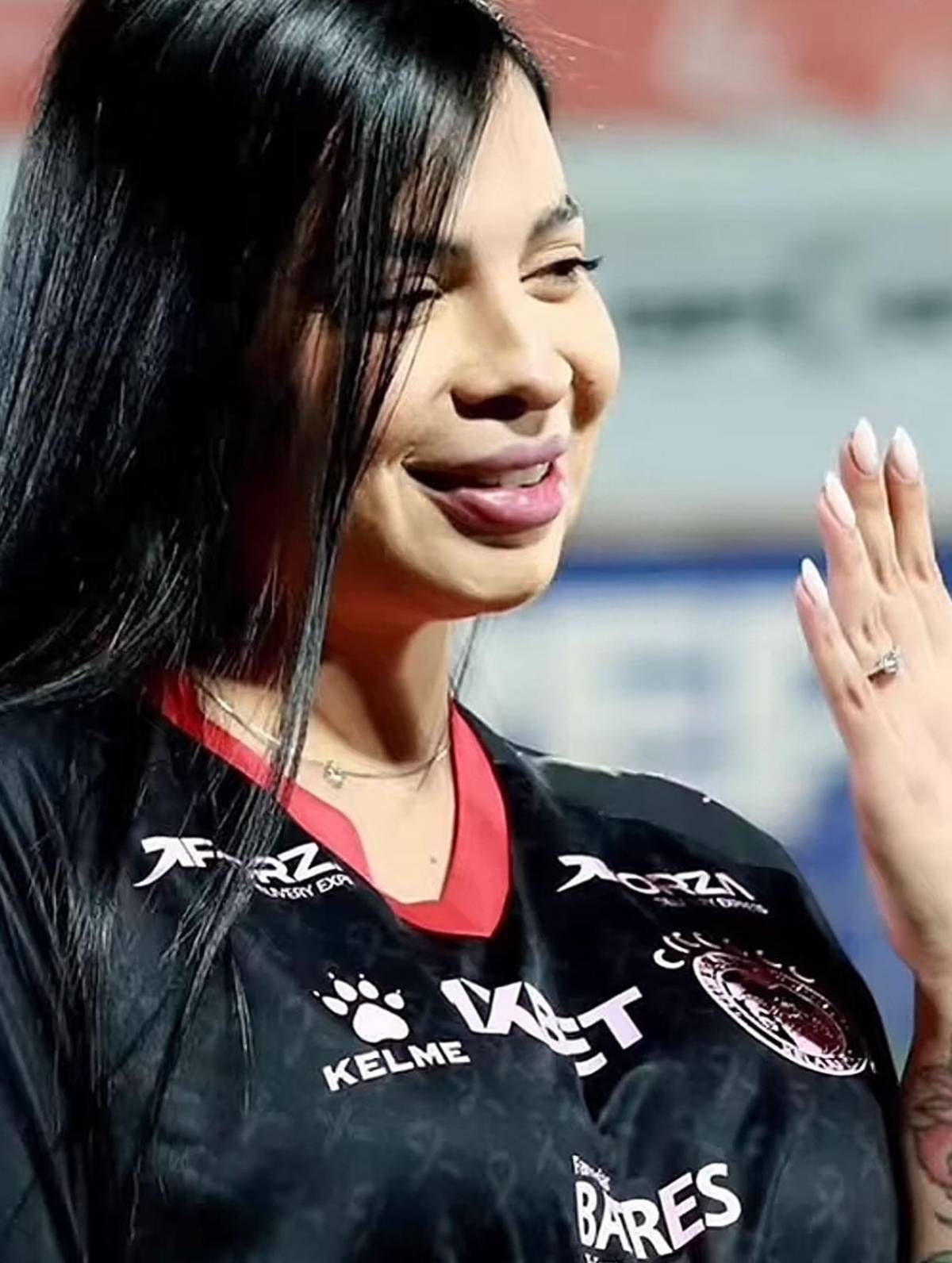 Futbolista tico rompe relación con su novia cuatro días después de pedirle matrimonio