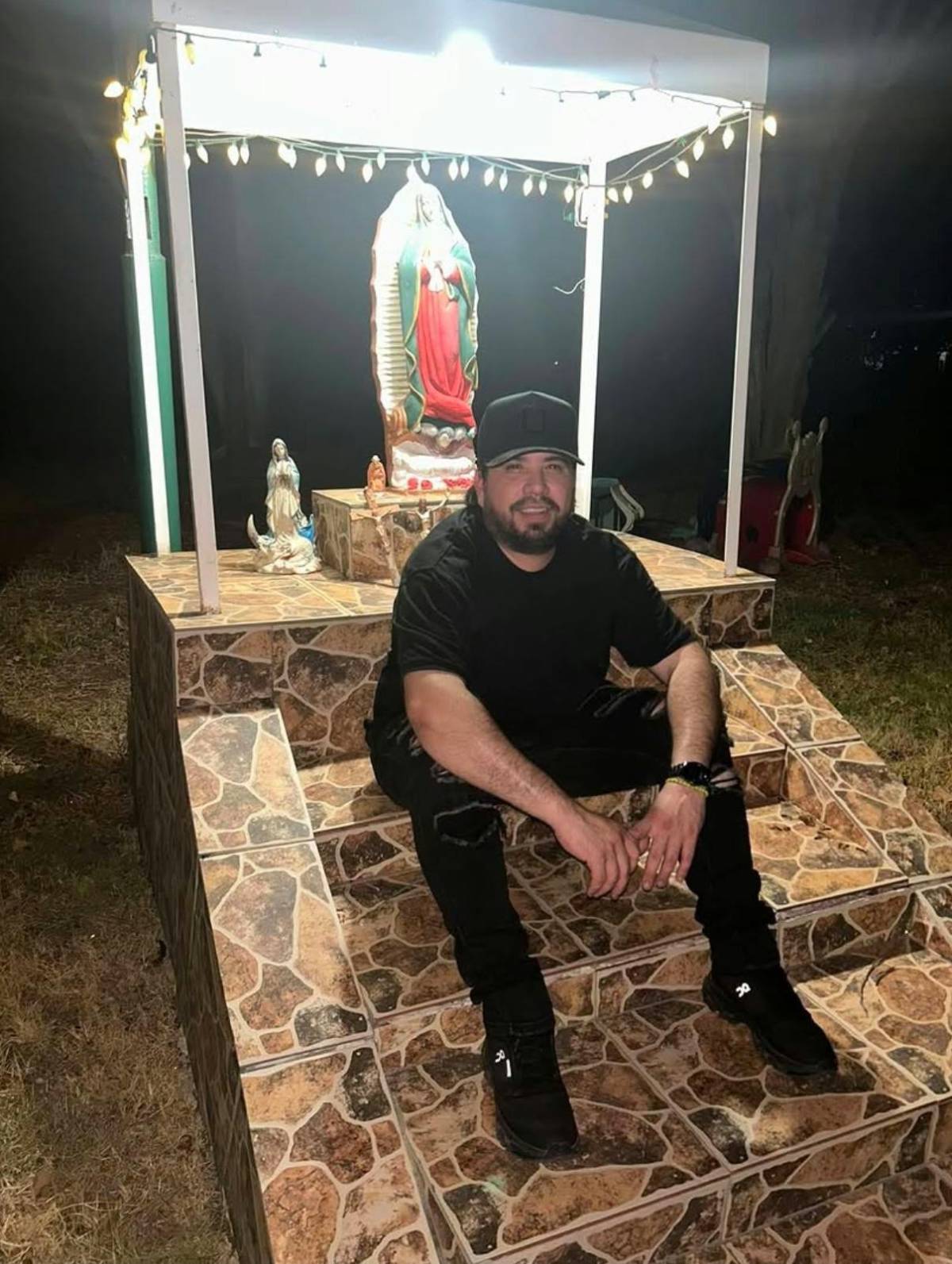 Sicario mata a balazos al influencer El Piturris en su negocio