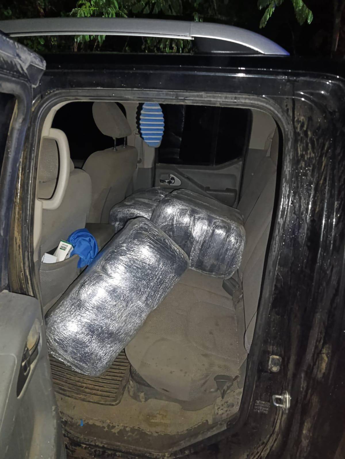Decomisan 172 kilos de cocaína tras persecución policial en Pimienta, Cortés