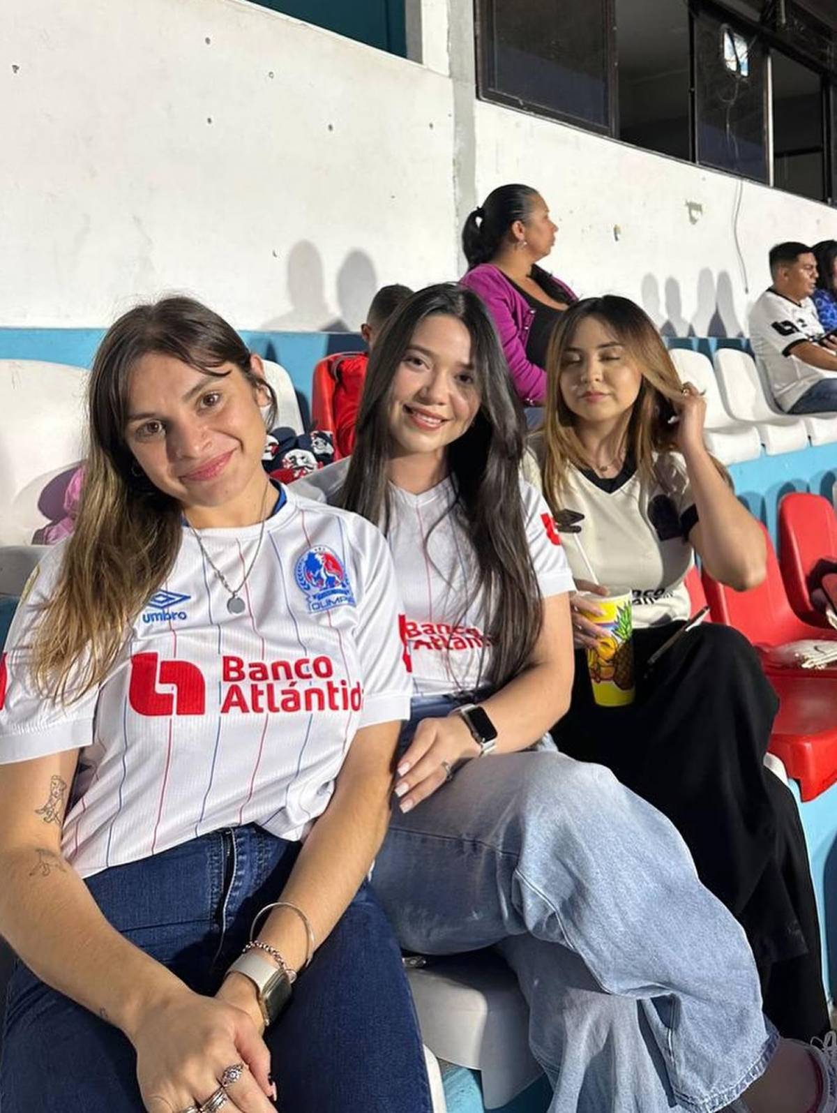Festín de Olimpia, la tristeza de la eliminación, bellas novias y el 'infriltrado'