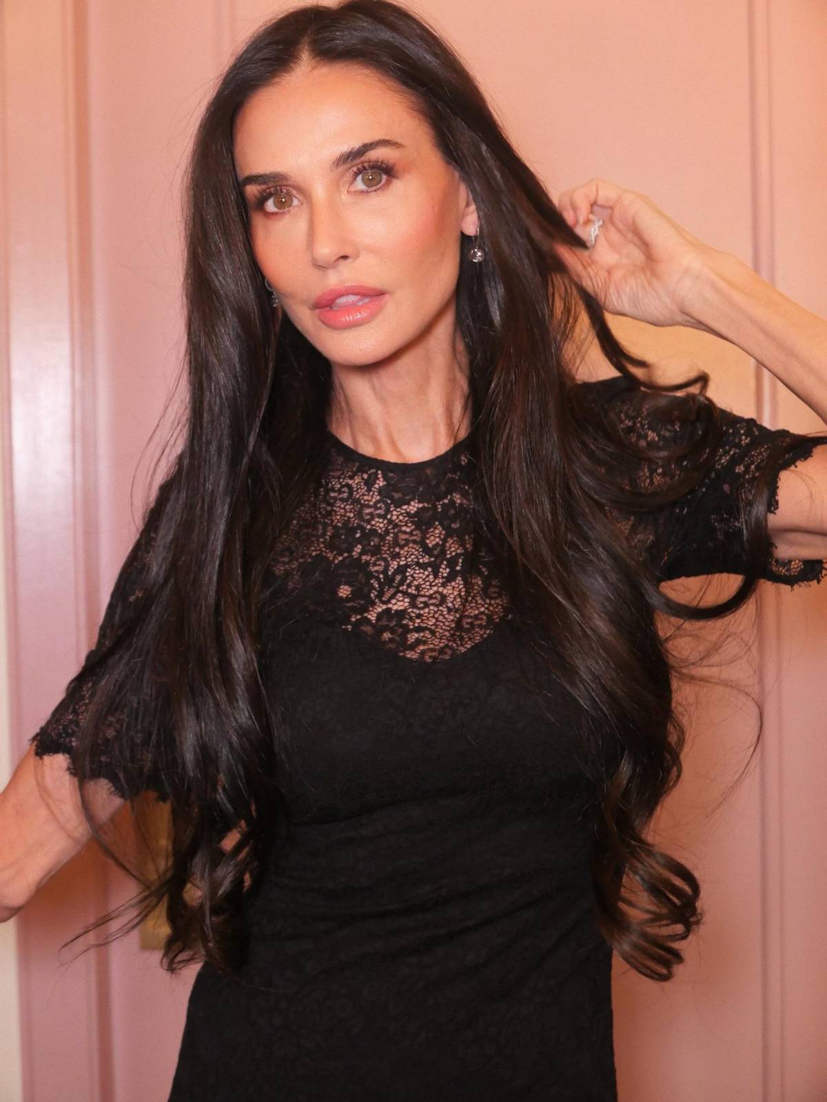 Demi Moore genera preocupación por su cambio físico