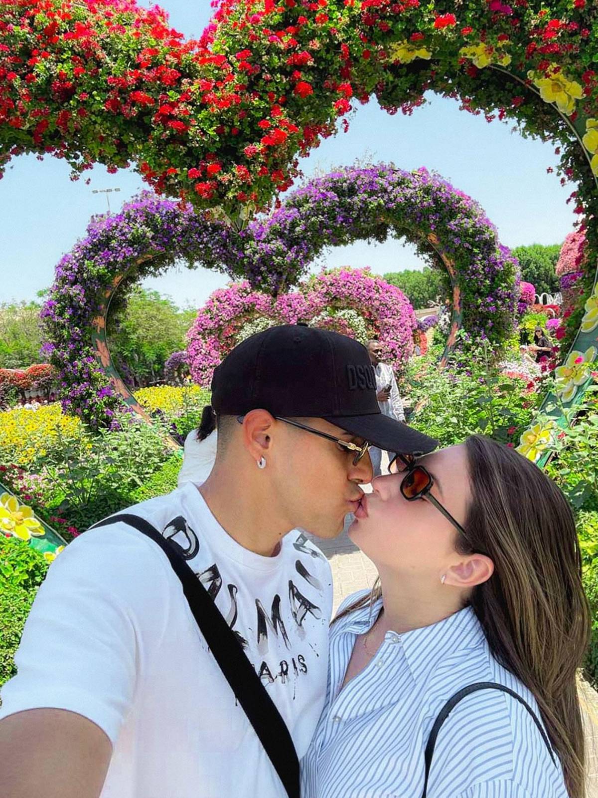 Las lujosas vacaciones de Luis Palma y Annie Córdova en Dubái: desierto y compras