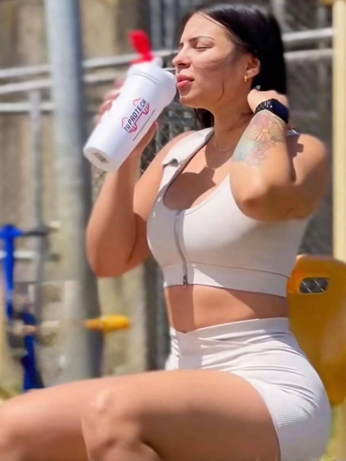 Futbolista tico rompe relación con su novia cuatro días después de pedirle matrimonio