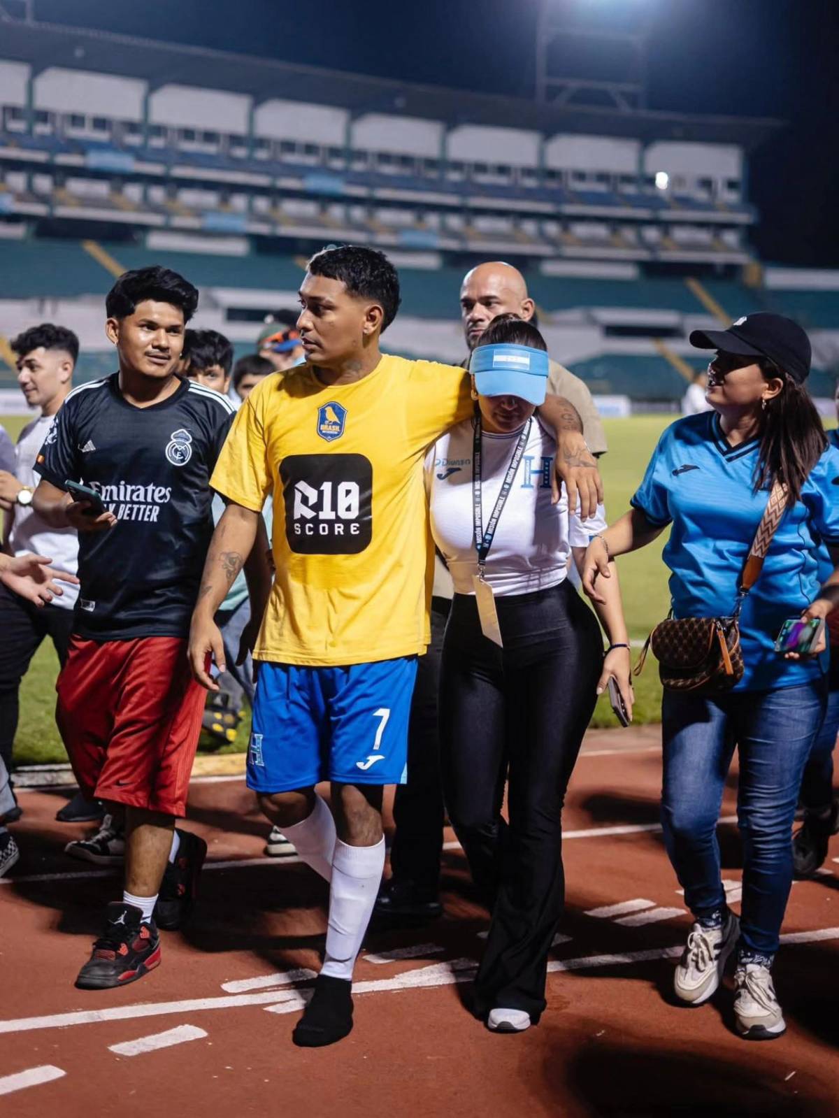 Milagro Flores sorprende y le deja mensaje a Supremo tras partido de TikTokers