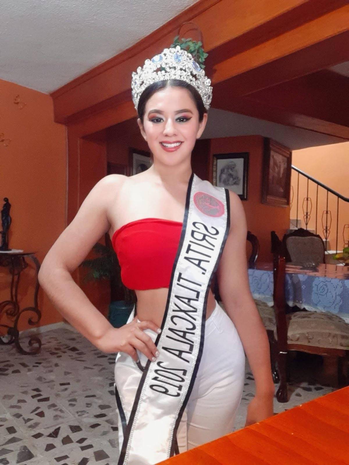 Reina de belleza es hallada sin vida y capturan a su compañero de trabajo