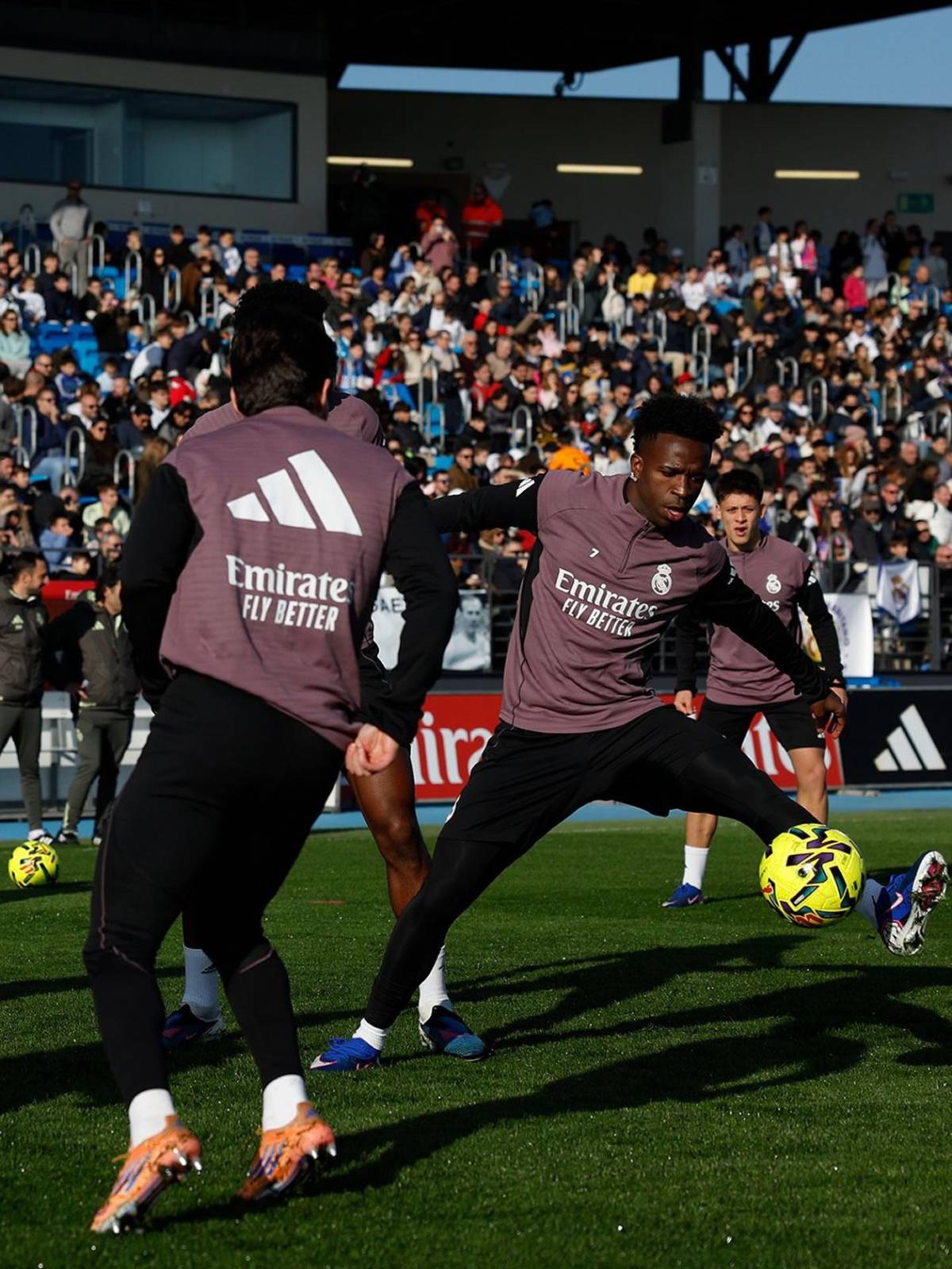 Real Madrid y Mbappé desatan locura en entrenamiento: una visita especial