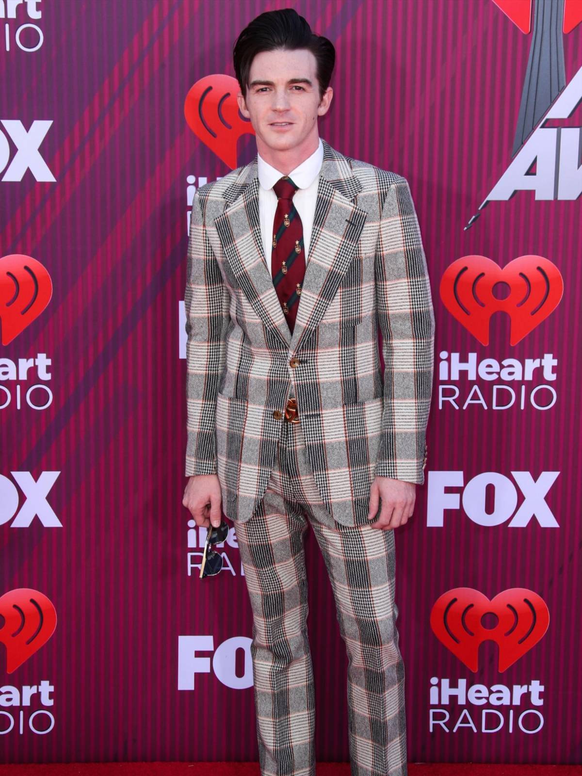 Drake Bell bromea sobre su misteriosa desaparición tras ser encontrado ‘sano y salvo’ por la policía