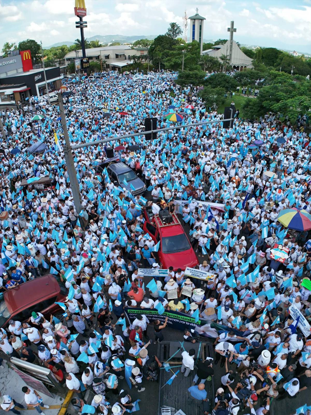 Las mejores fotos de la caminata de oración de los cristianos en Honduras
