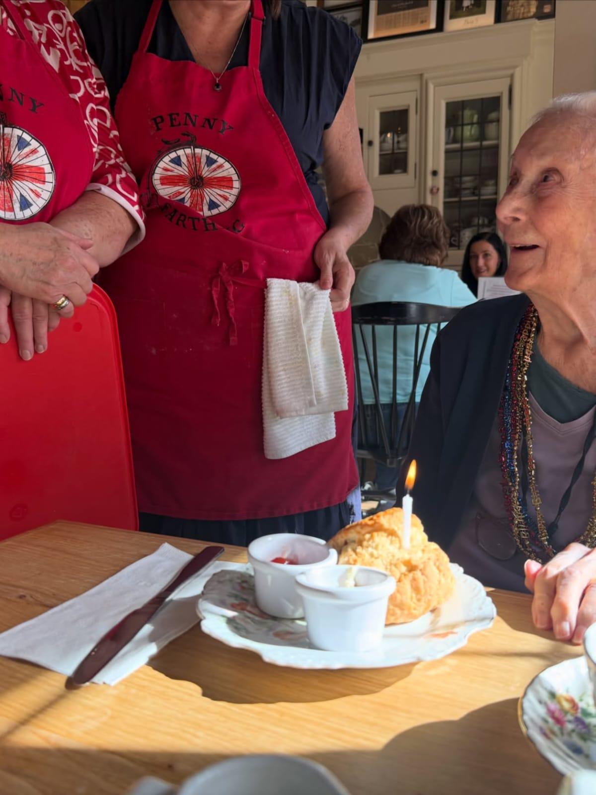 Rosemary Harris, la eterna tía May de Spider-Man, cumplió 99 años