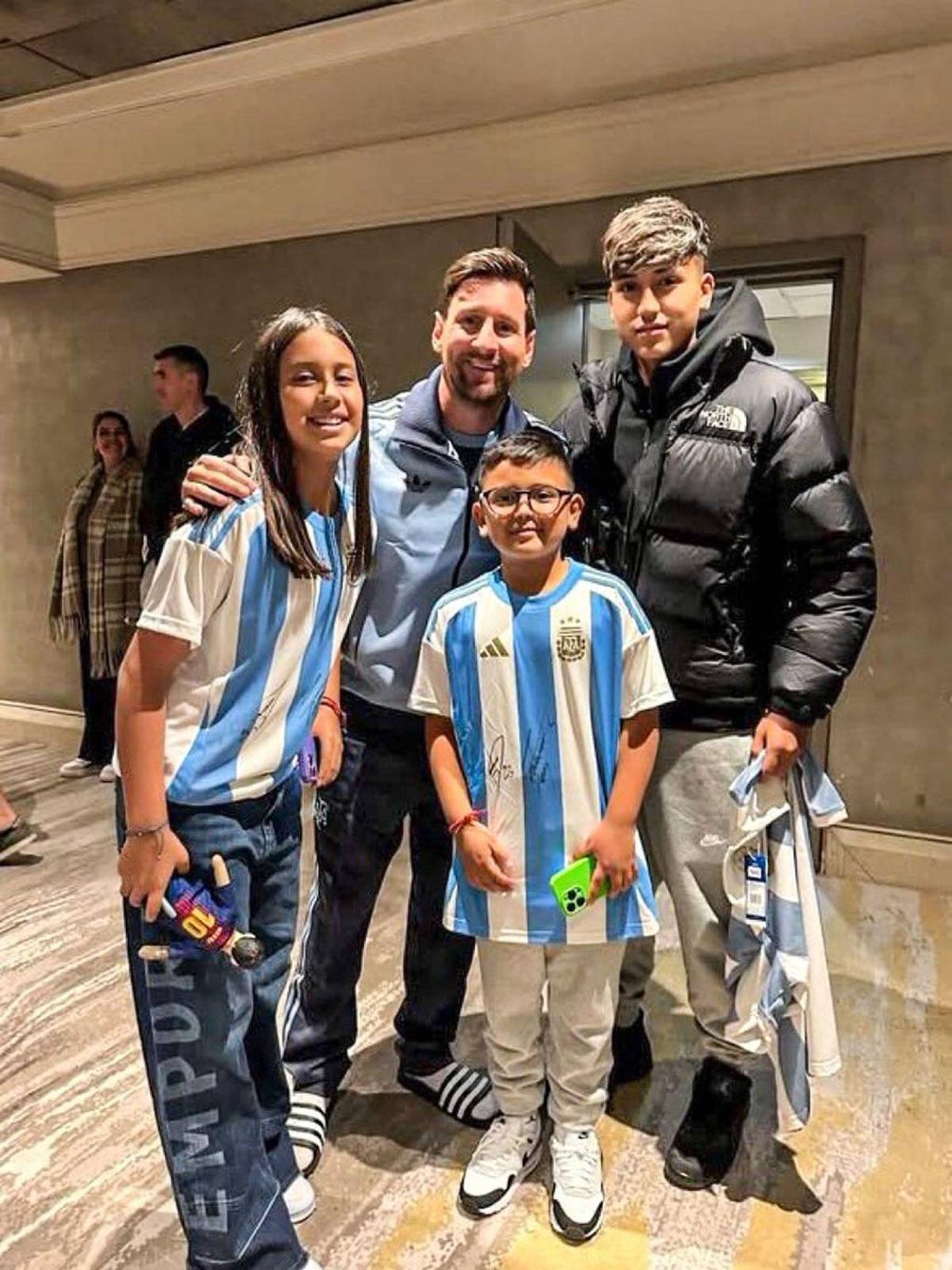 El gesto de Messi con 'enemigo' de Argentina, debutó fichaje de Real Madrid y Chile hundido