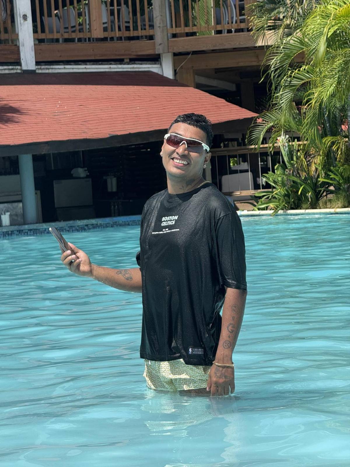 Supremo sufre accidente en carretera a Olancho: así quedó el carro de lujo