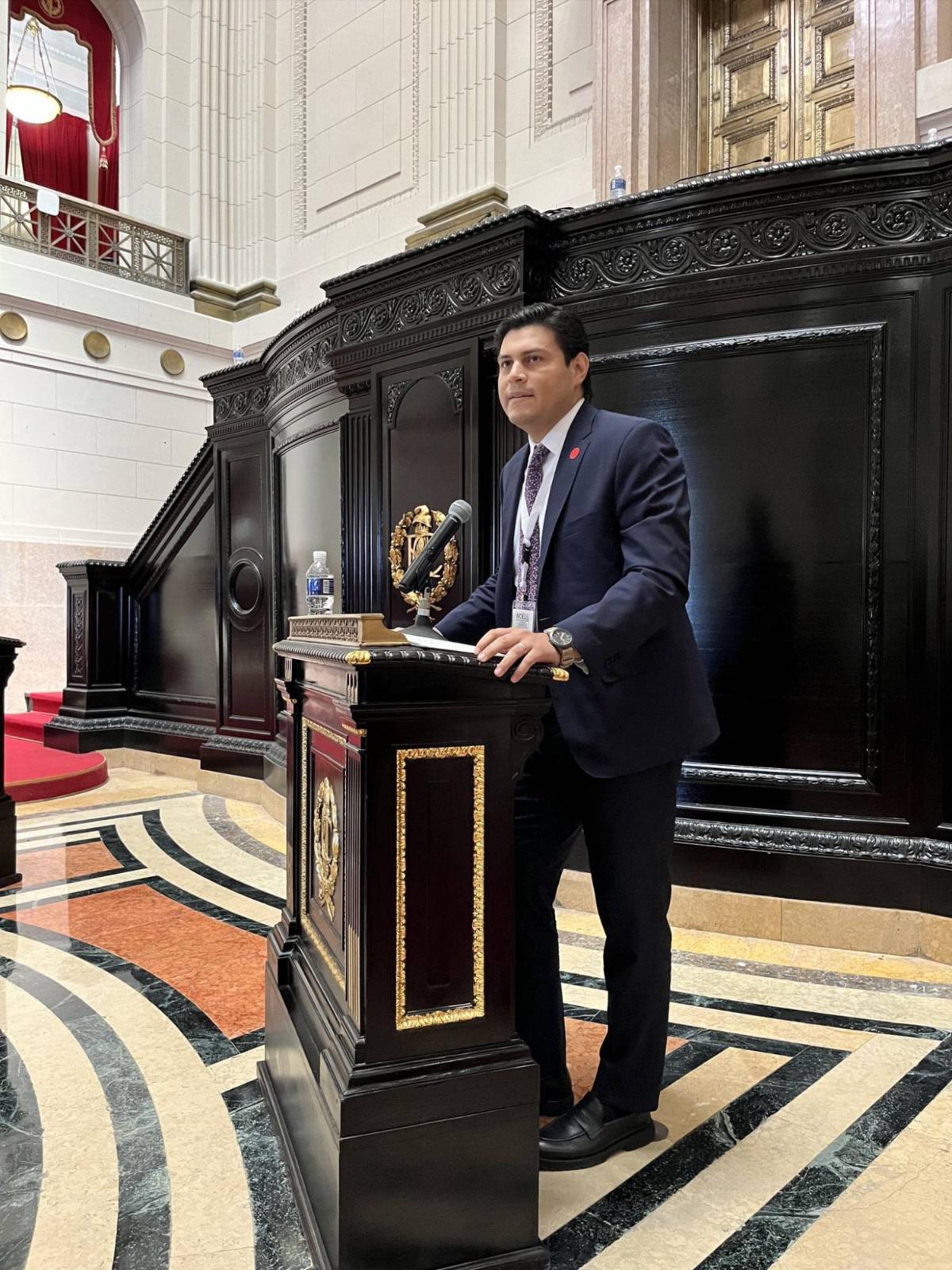 Maribel Espinoza a Ochoa tras denunciar un supuesto plan de asesinarlo: Hágase hombre