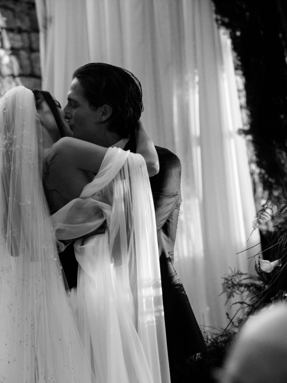 Dove Cameron comparte hermosas fotos de su boda con Damiano David
