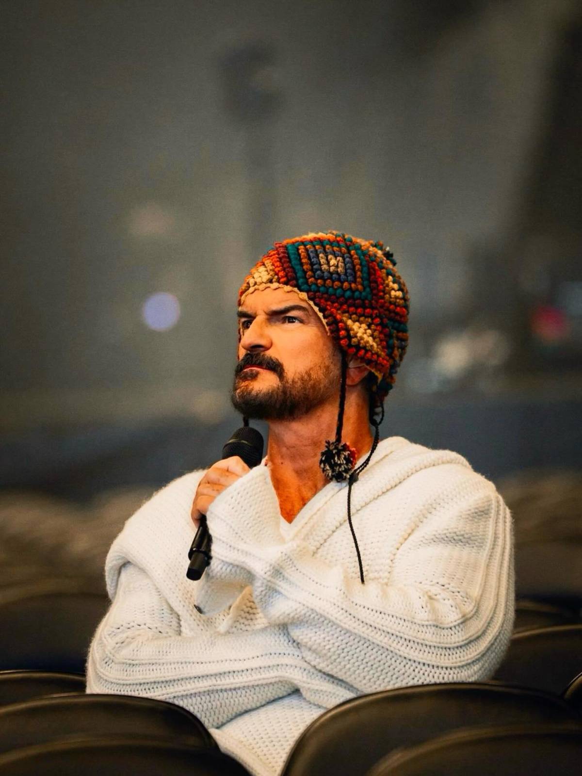 Ricardo Arjona lanza duras críticas contra la crianza moderna y la tendencia therian