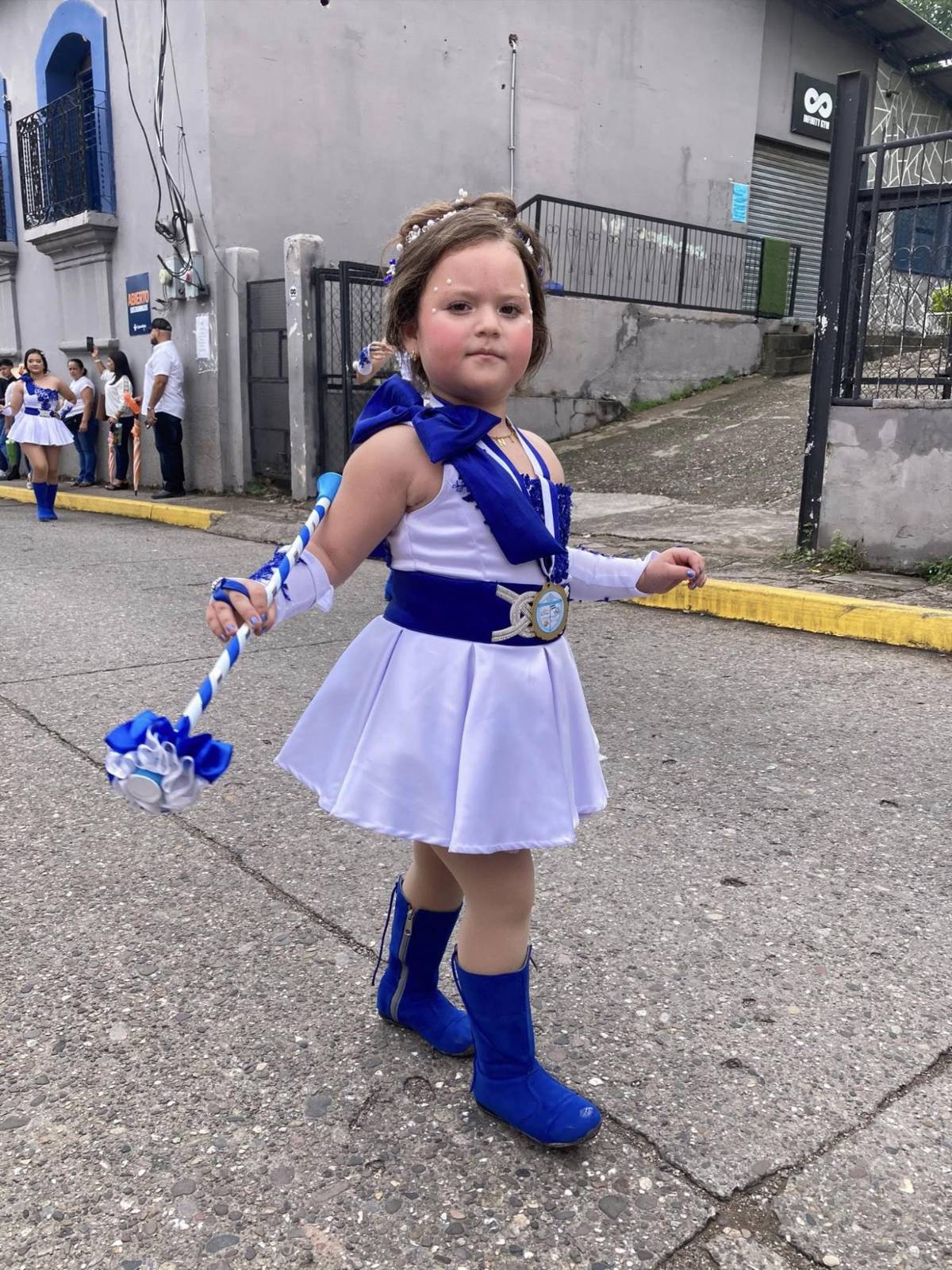 Santa Bárbara no se cansa de regalarnos mujeres bellas