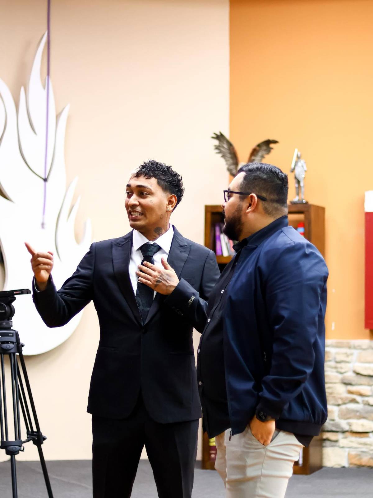 Supremo recibió el 2026 en la iglesia y acompañado de su madre