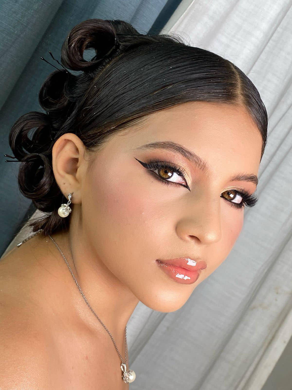 Cesia, la inspiradora y hermosa reina de belleza hondureña